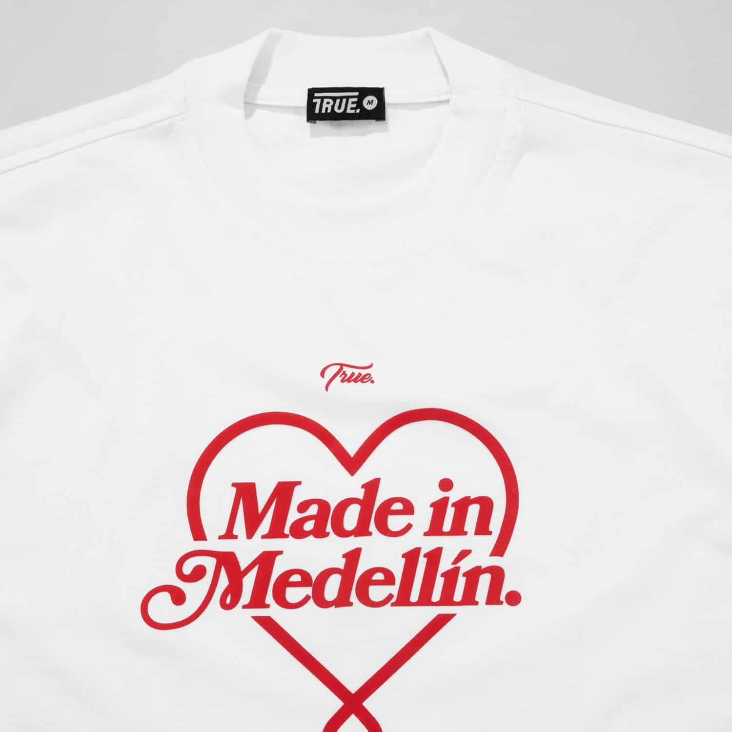 Camiseta Oversized Medellín - Blanca - miniatura 1