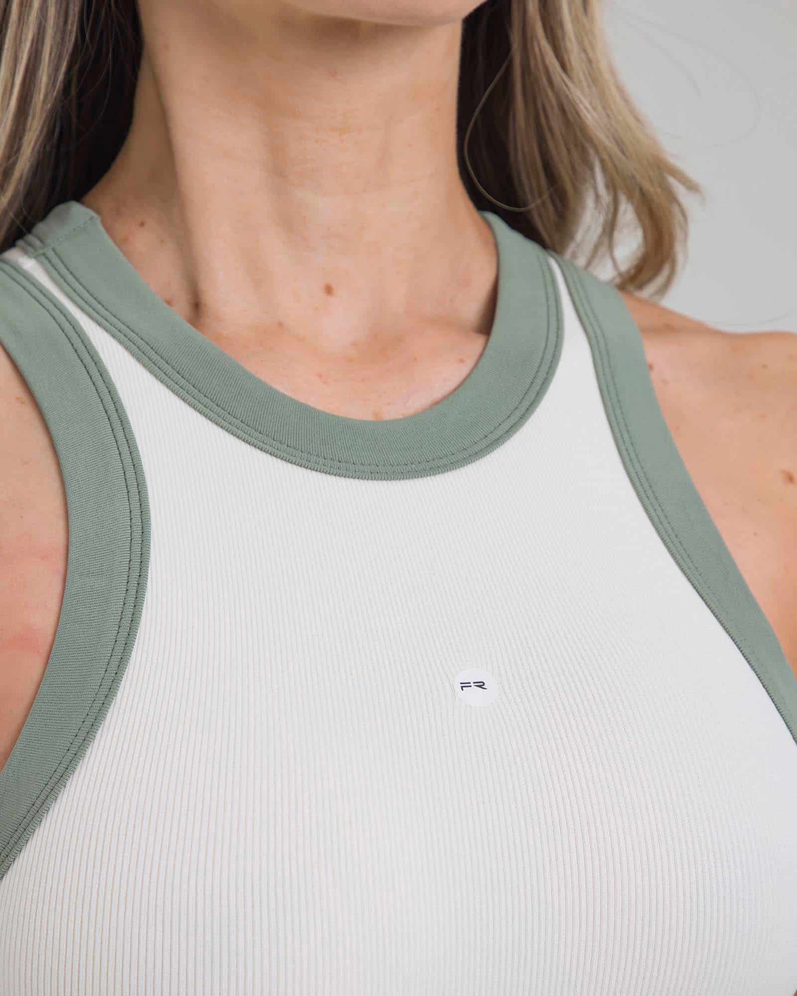 Body sisa contrast seamless verde outdoor FIBER - miniatura 3