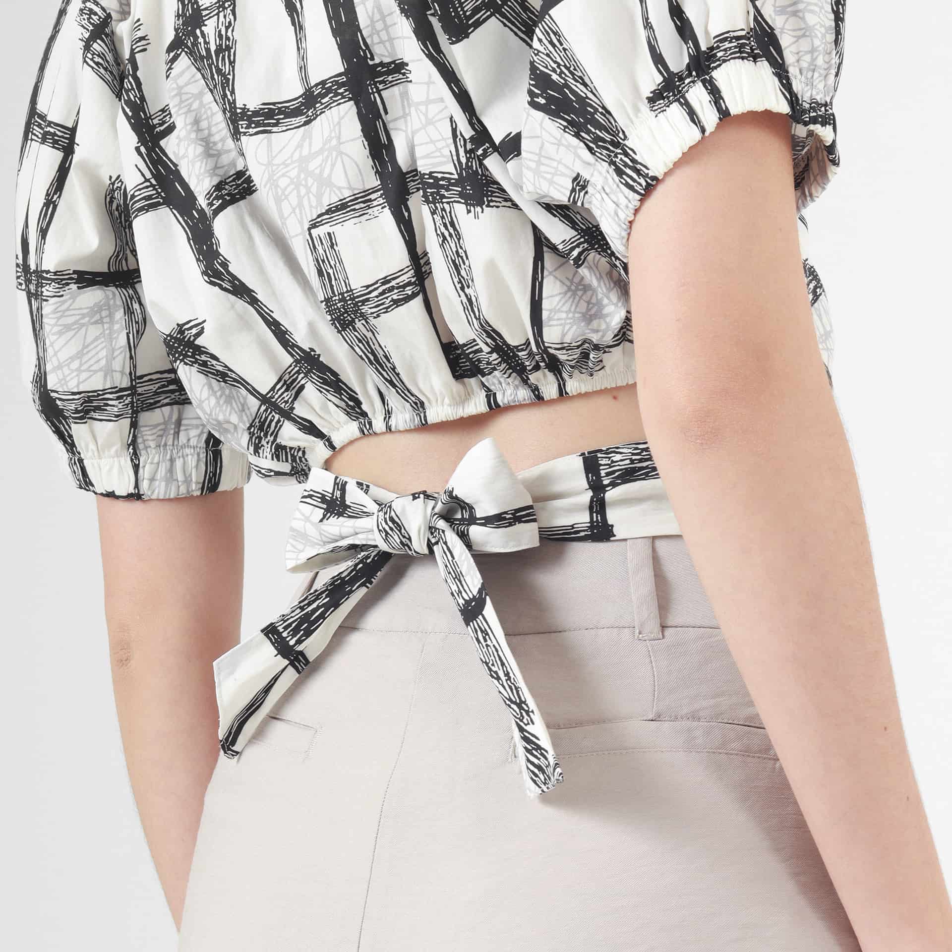 Blusa Cuello V Manga Corta - miniatura 6