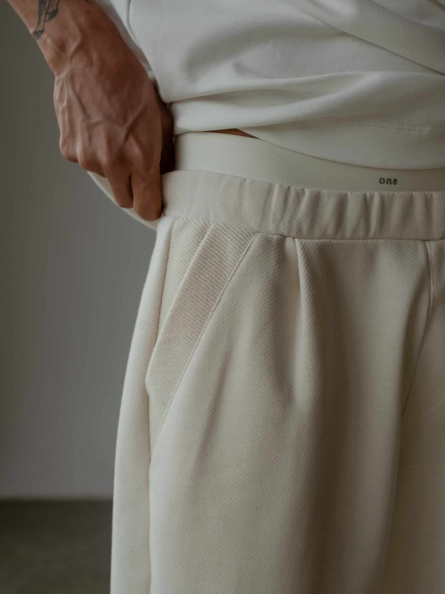 MEN MINIMAL JOGGER - CREAMY - miniatura 18