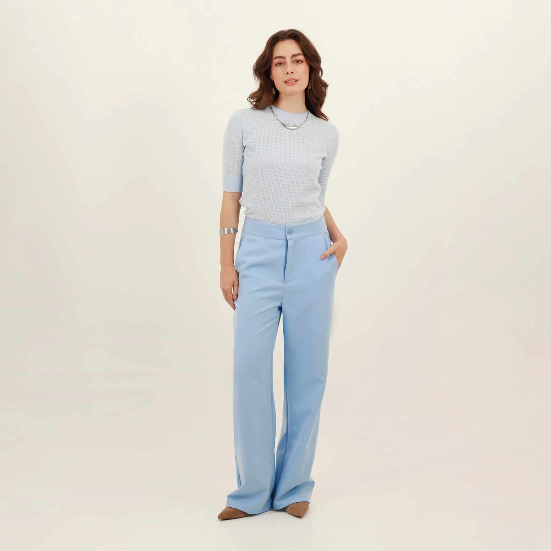 Pantalón bota recta clasico con bolsillos de ribete - miniatura 4
