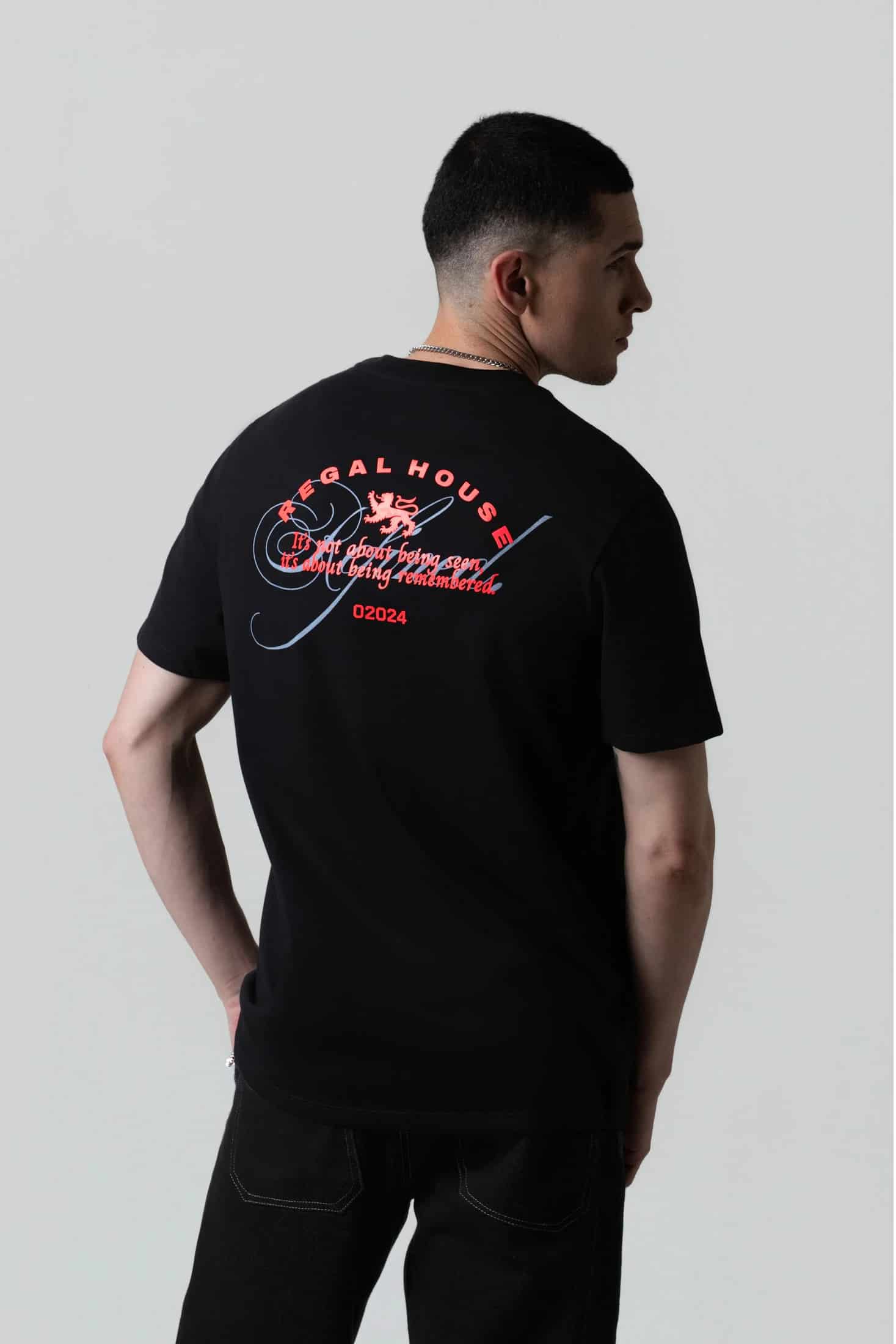 CAMISETA ESPECIAL ESTAMPADO LOCALIZADO COLOR NEGRO - miniatura 3