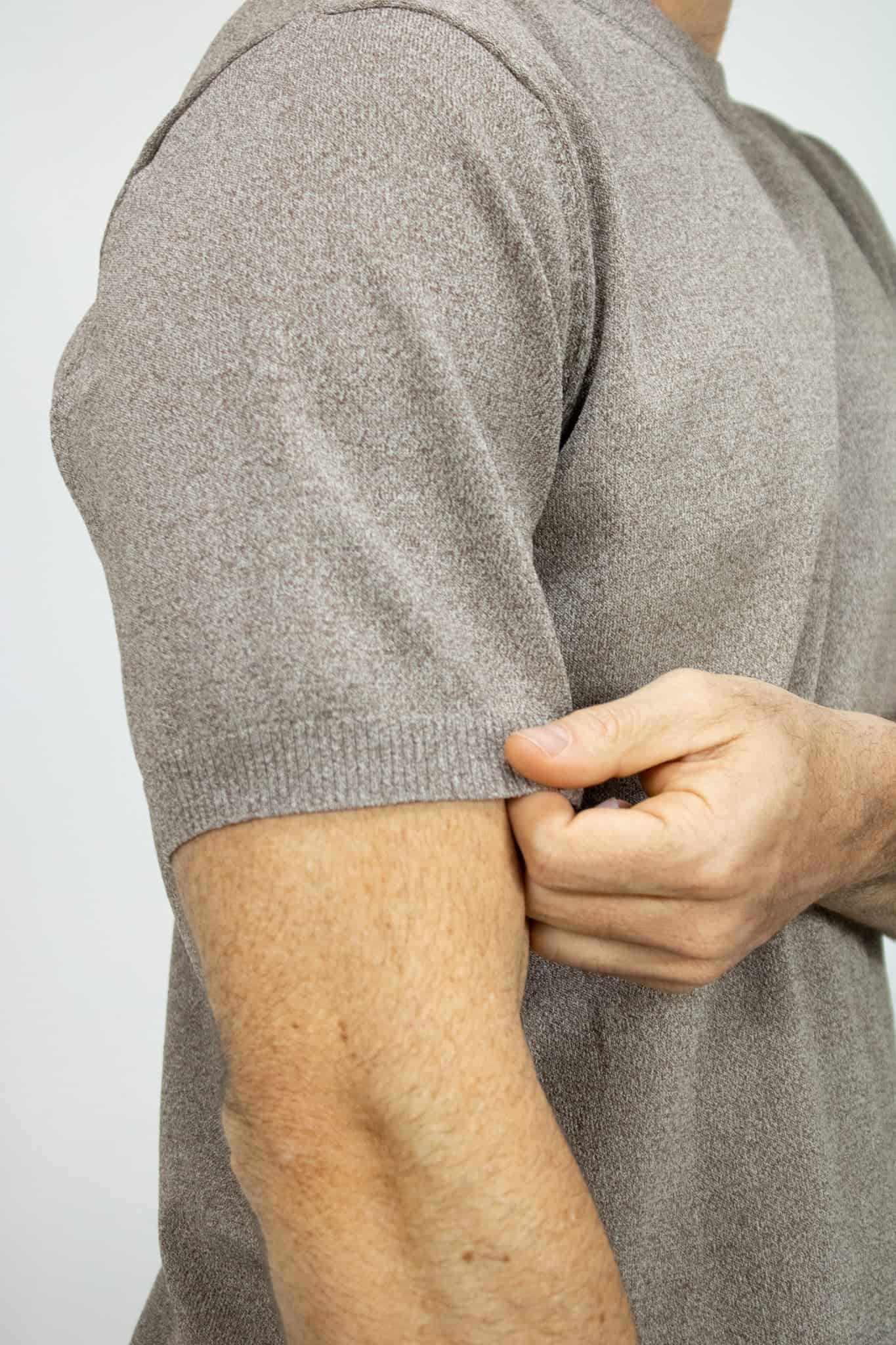 CAMISETA TEJIDA CAFE PARA HOMBRE - miniatura 4