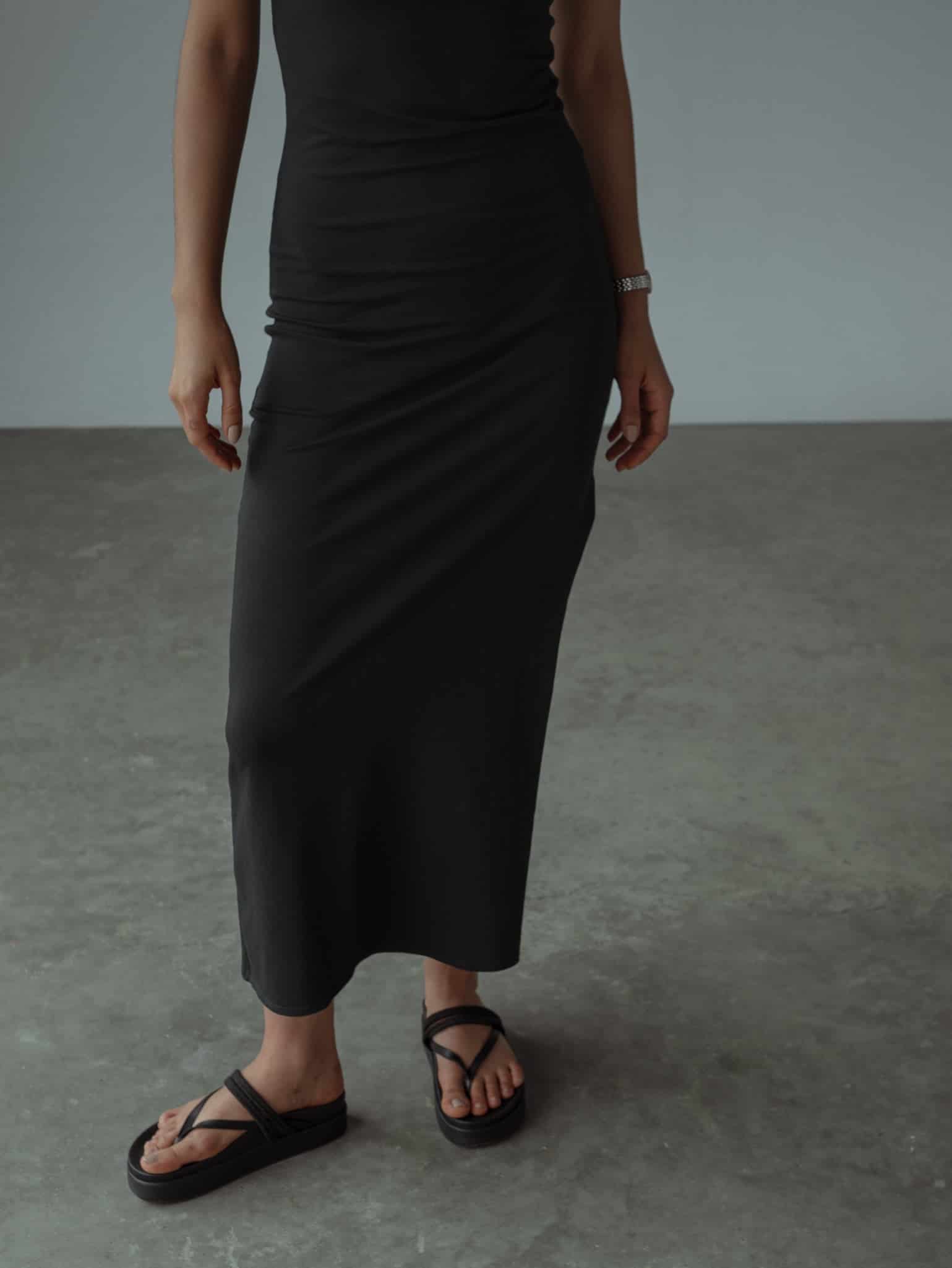 ESSENTIAL LONG DRESS - BLACK - miniatura 10