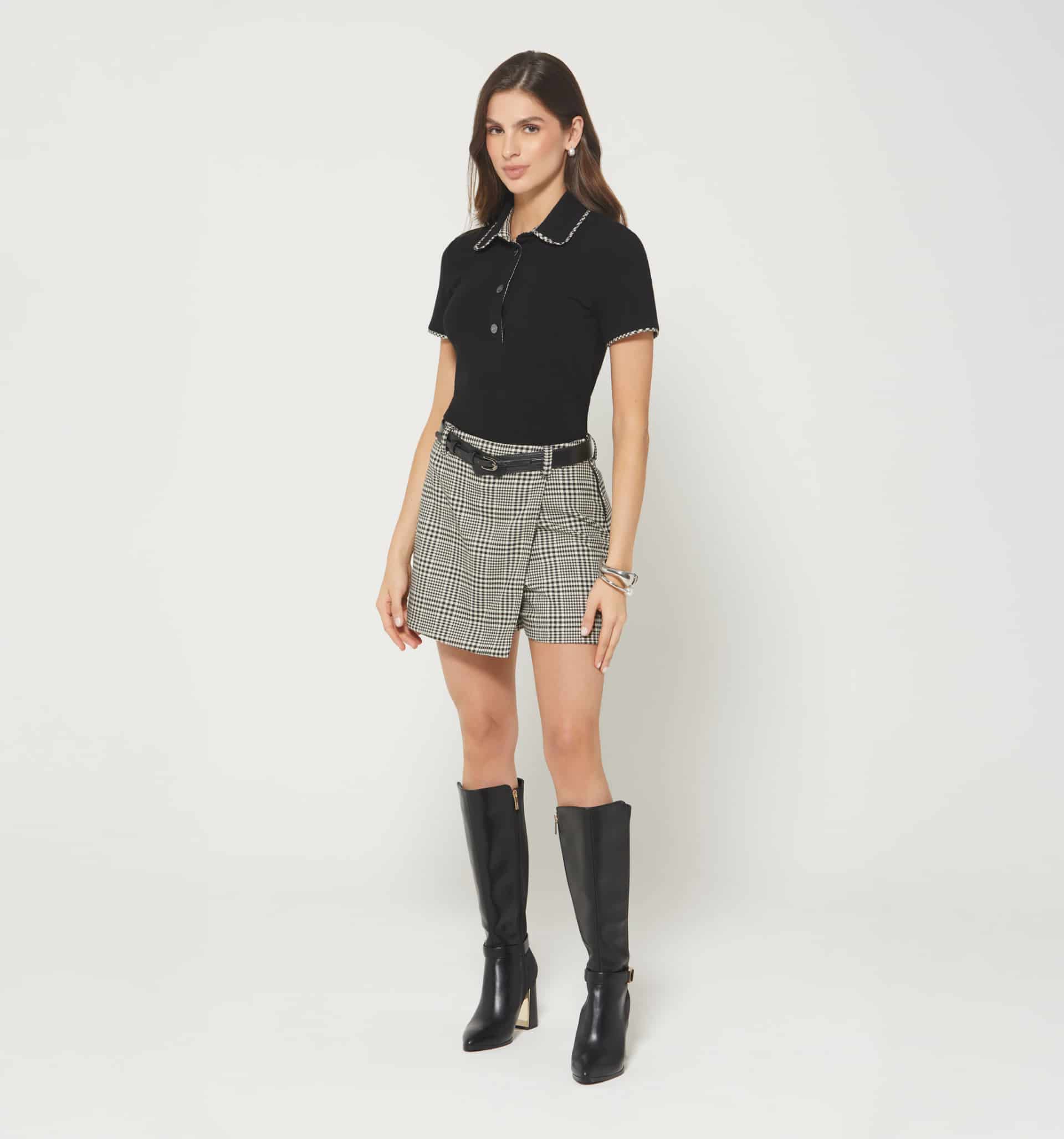 Falda short con correa - miniatura 2