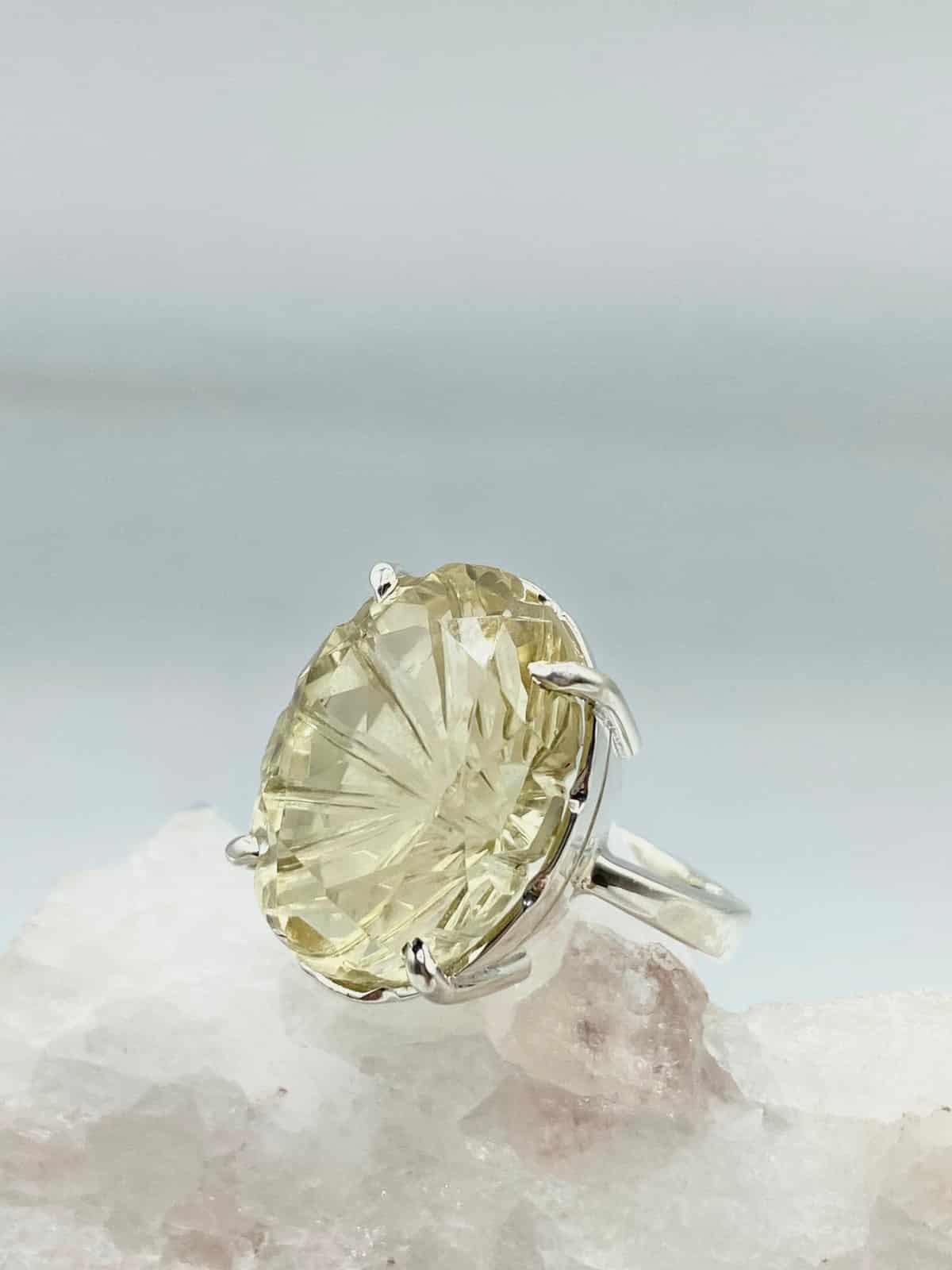 Anillo Citrino Tallado Ovalado - miniatura 1