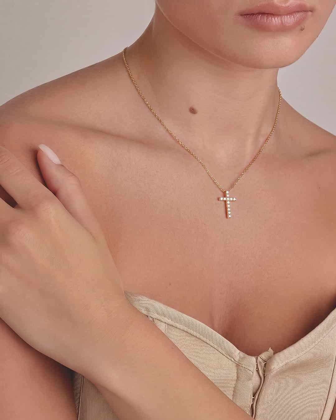 Collar Cruz Circones Mediana - miniatura 3