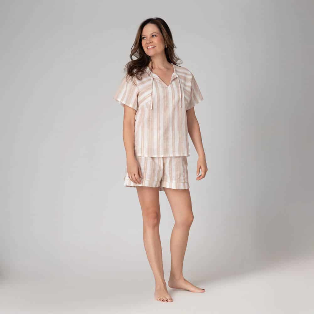 Conjunto de Pijama Short Rayas Caramelo Dorado. - miniatura 1