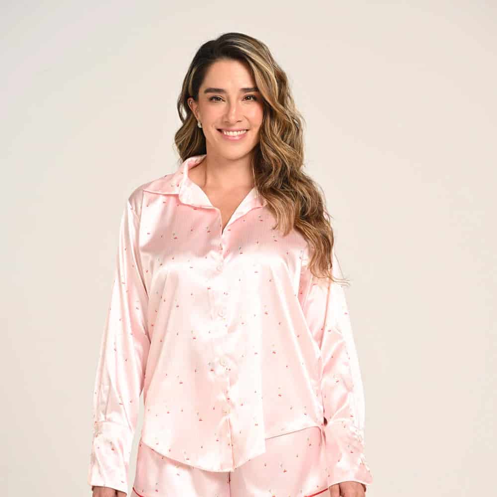 Camisa Pijama Manga Larga Satín Mujer Estampado Martinis. - miniatura 1