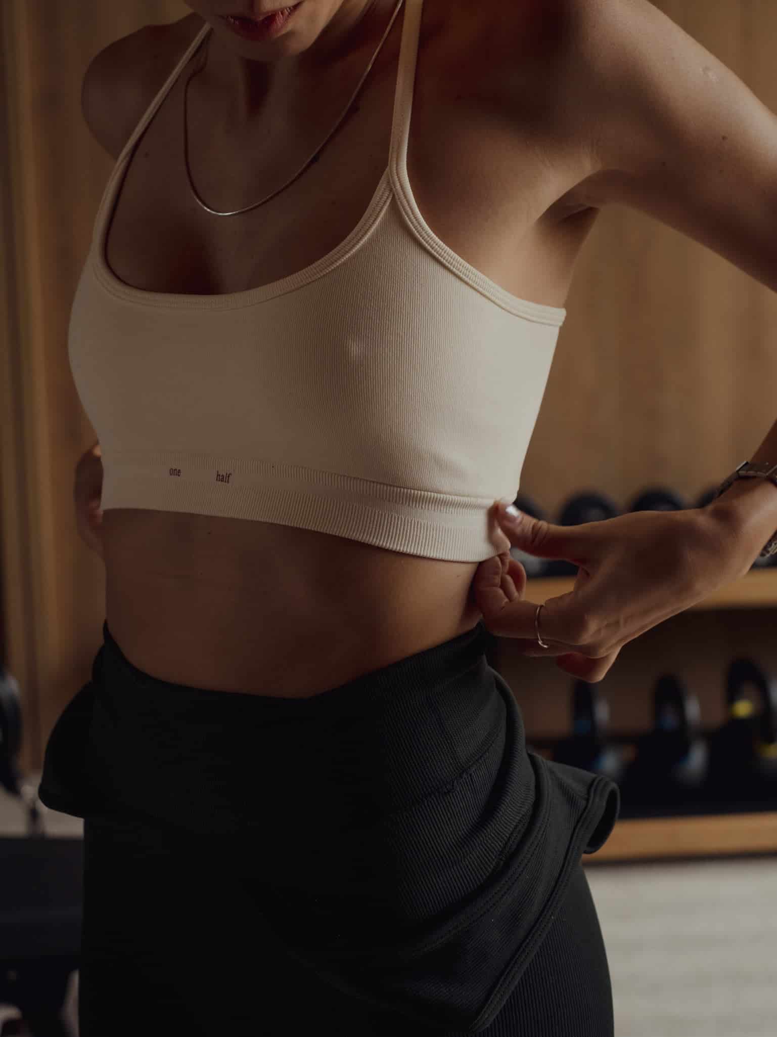 AIRY SEAMLESS CROP TOP - VANILLA - miniatura 3