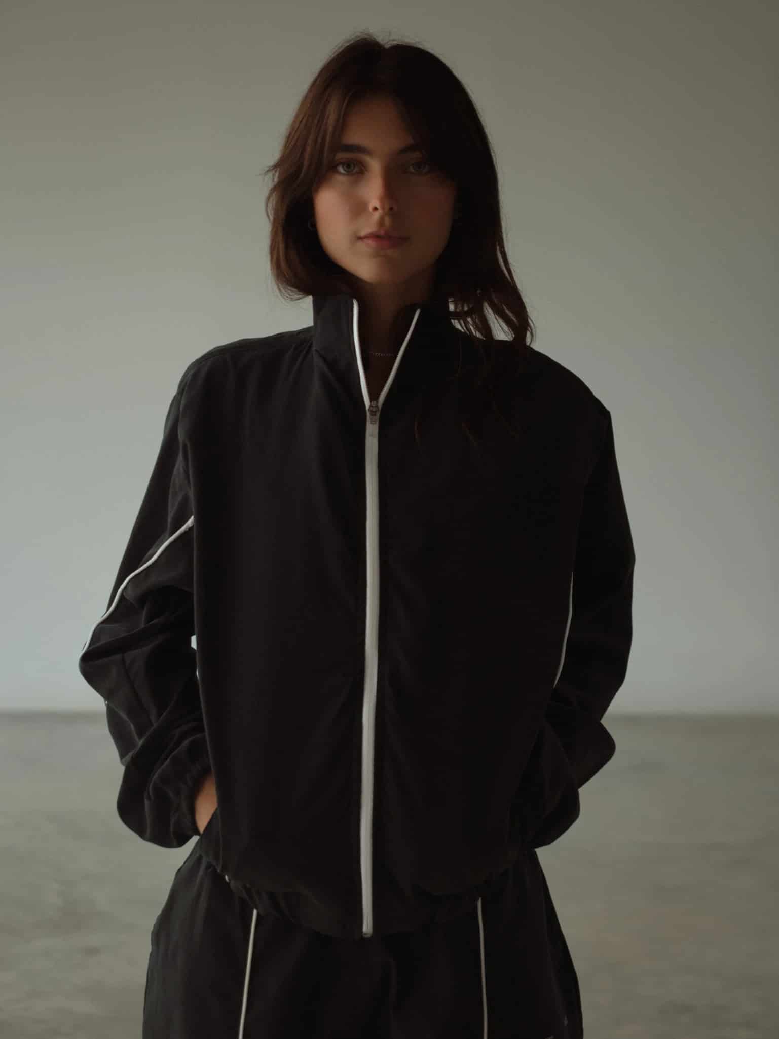 RETRO WINDBREAKER - BLACK - miniatura 6