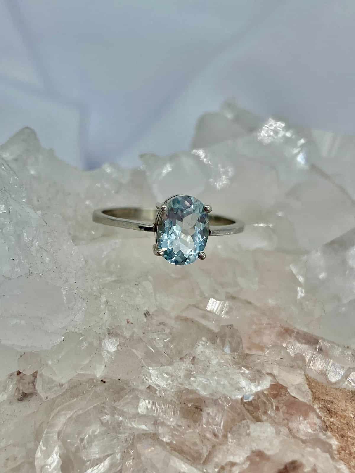 Anillo Aguamarina Óvalo Oro Blaco 18 K - miniatura 1