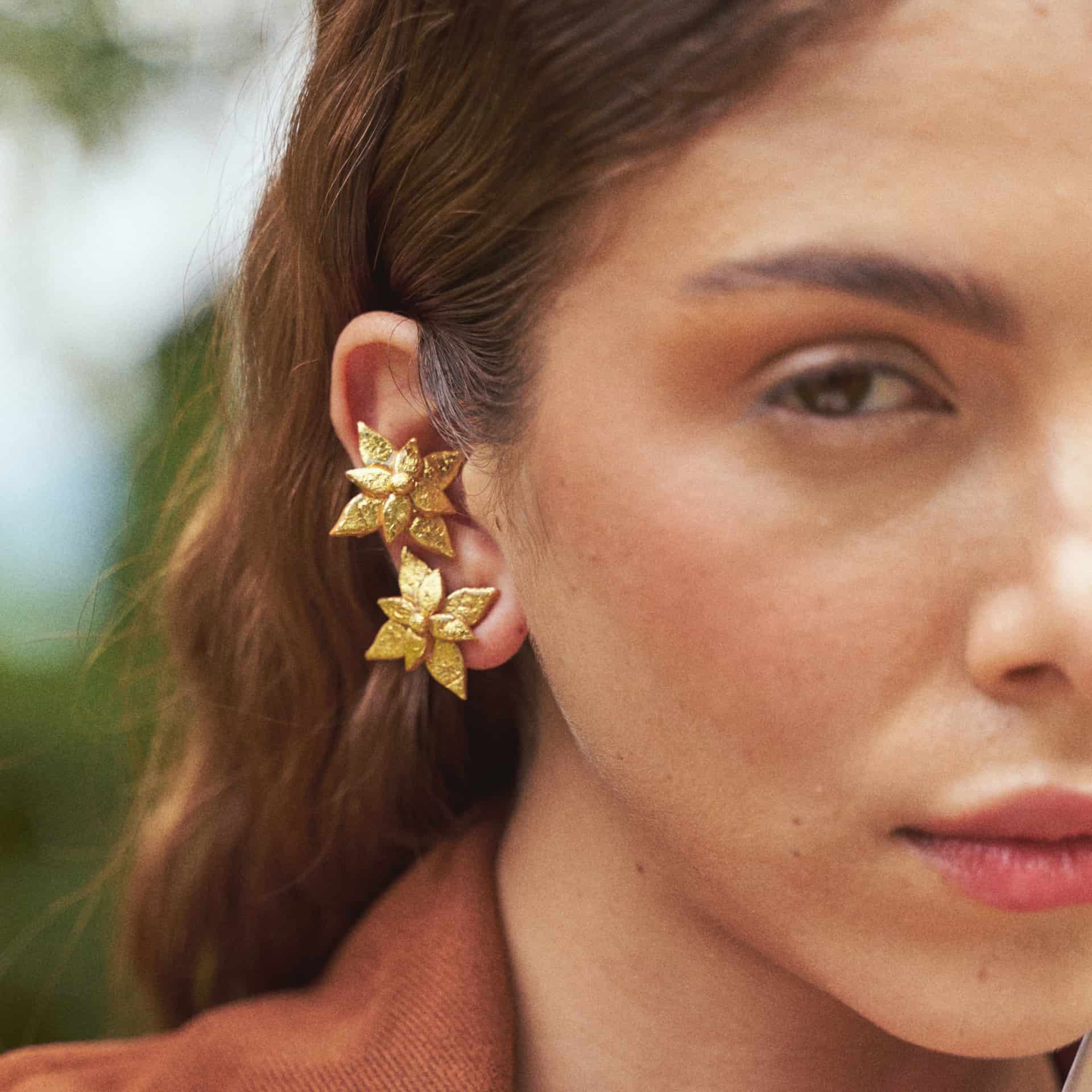 Earcuff Flor de Navidad - miniatura 4