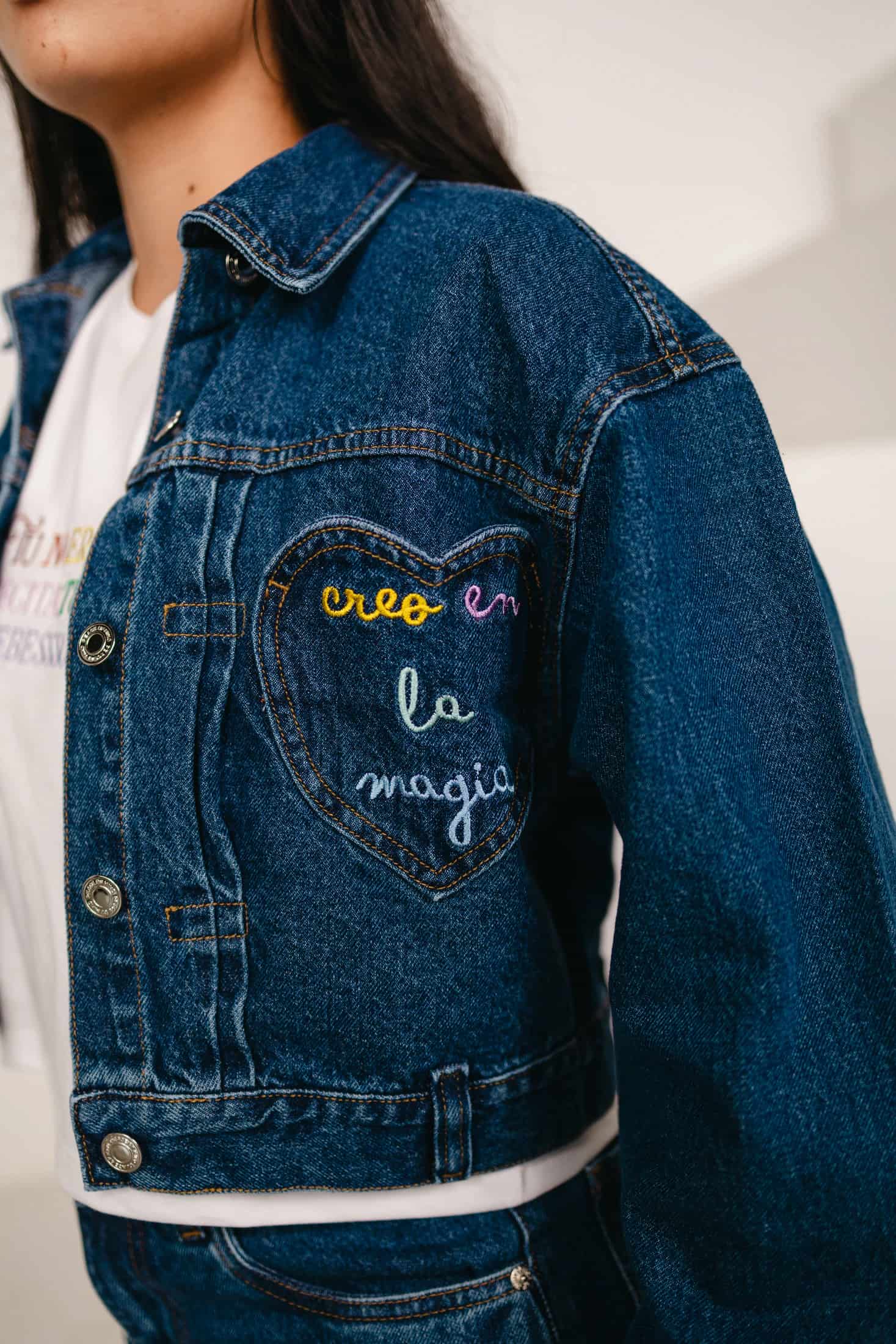 Creo En La Magia Embroidered Denim Jacket - miniatura 2