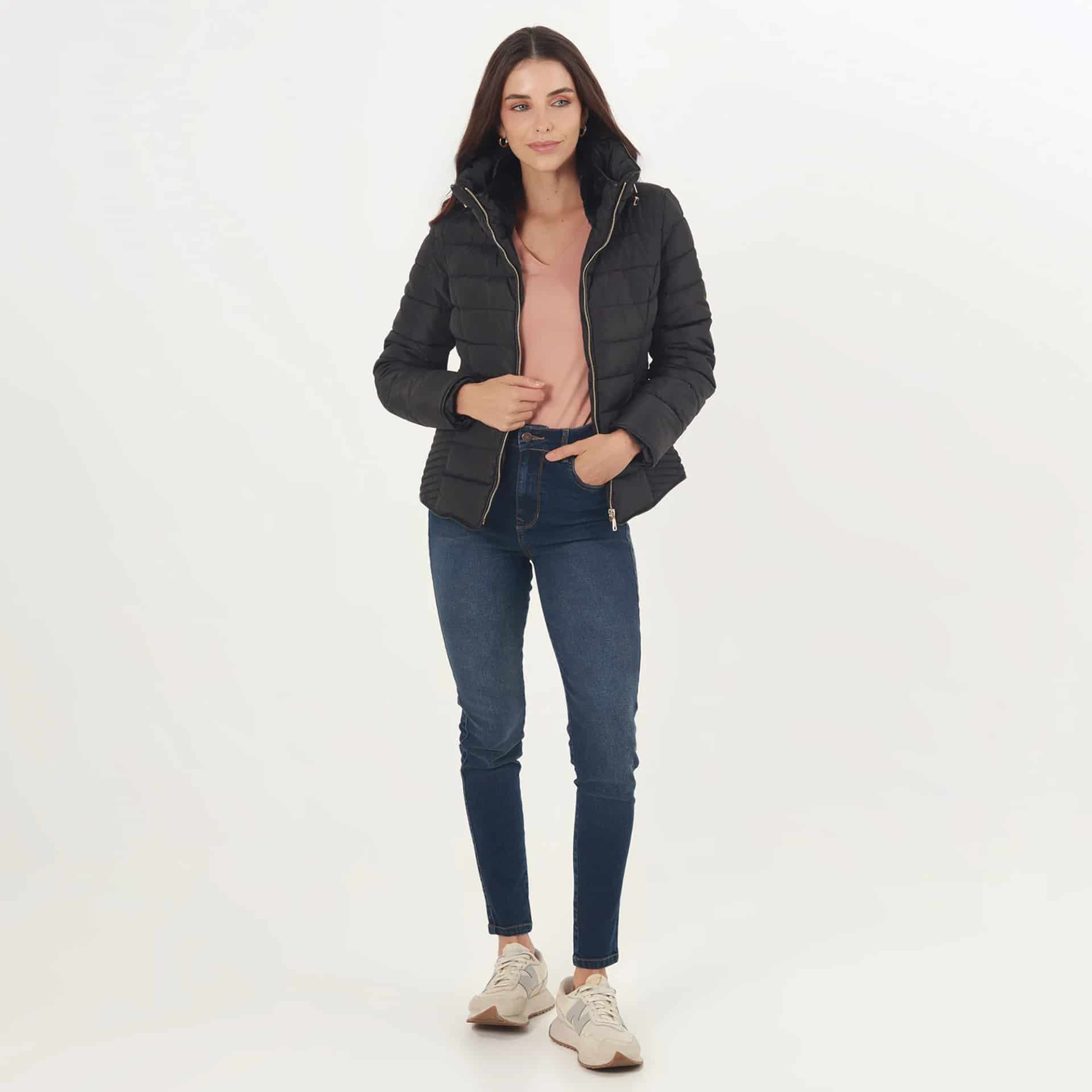 Chaqueta acolchada cuello alto con capucha interna - miniatura 3