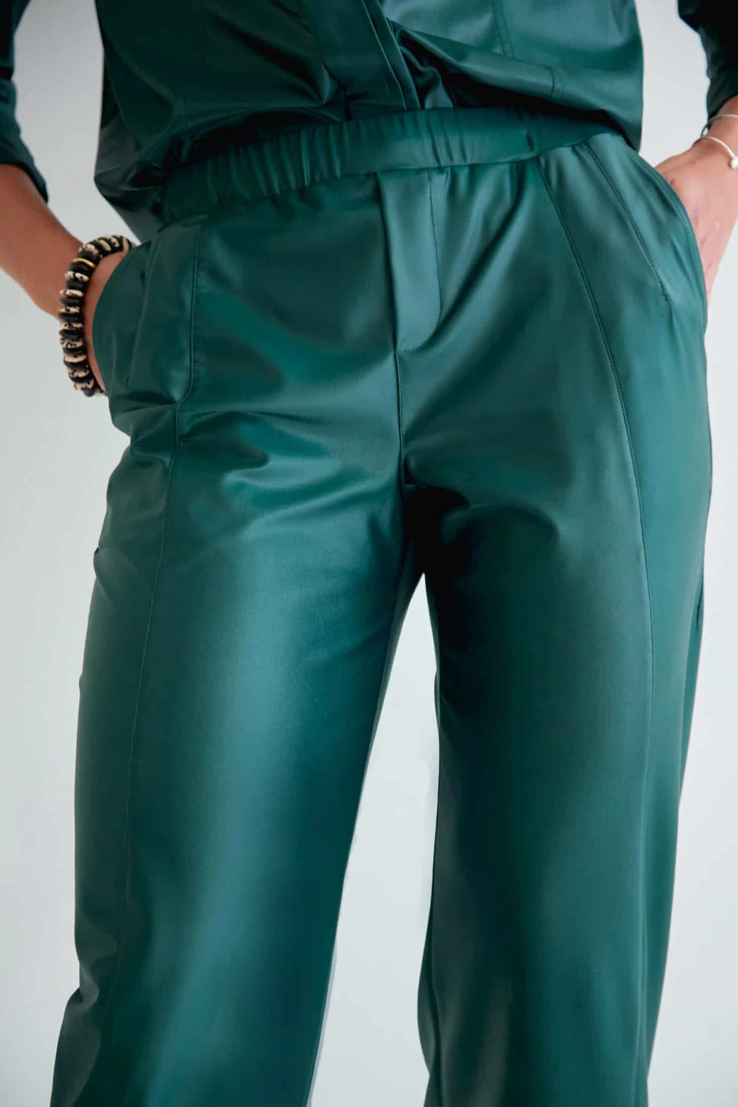 Pantalón Tech Fresh Verde Esmeralda RELÚCIDO - miniatura 3