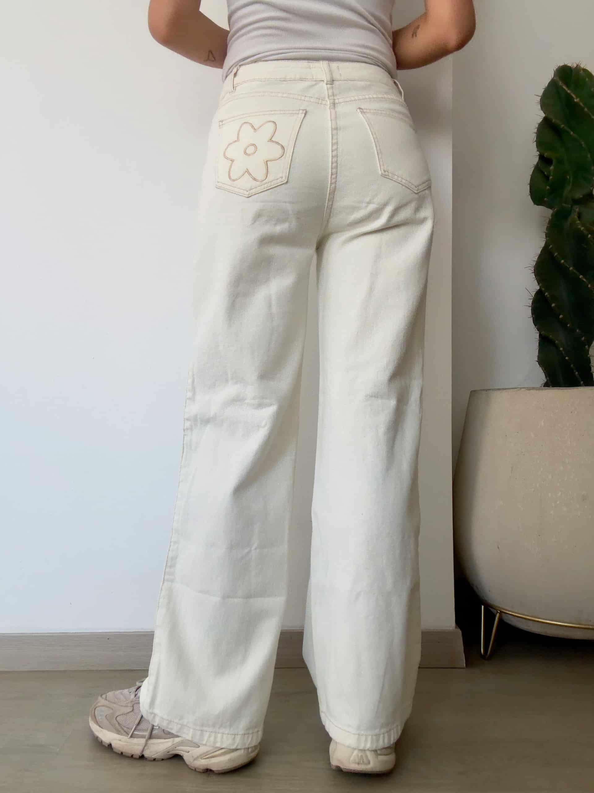 Jeans Flor Bordada Crudo - miniatura 6