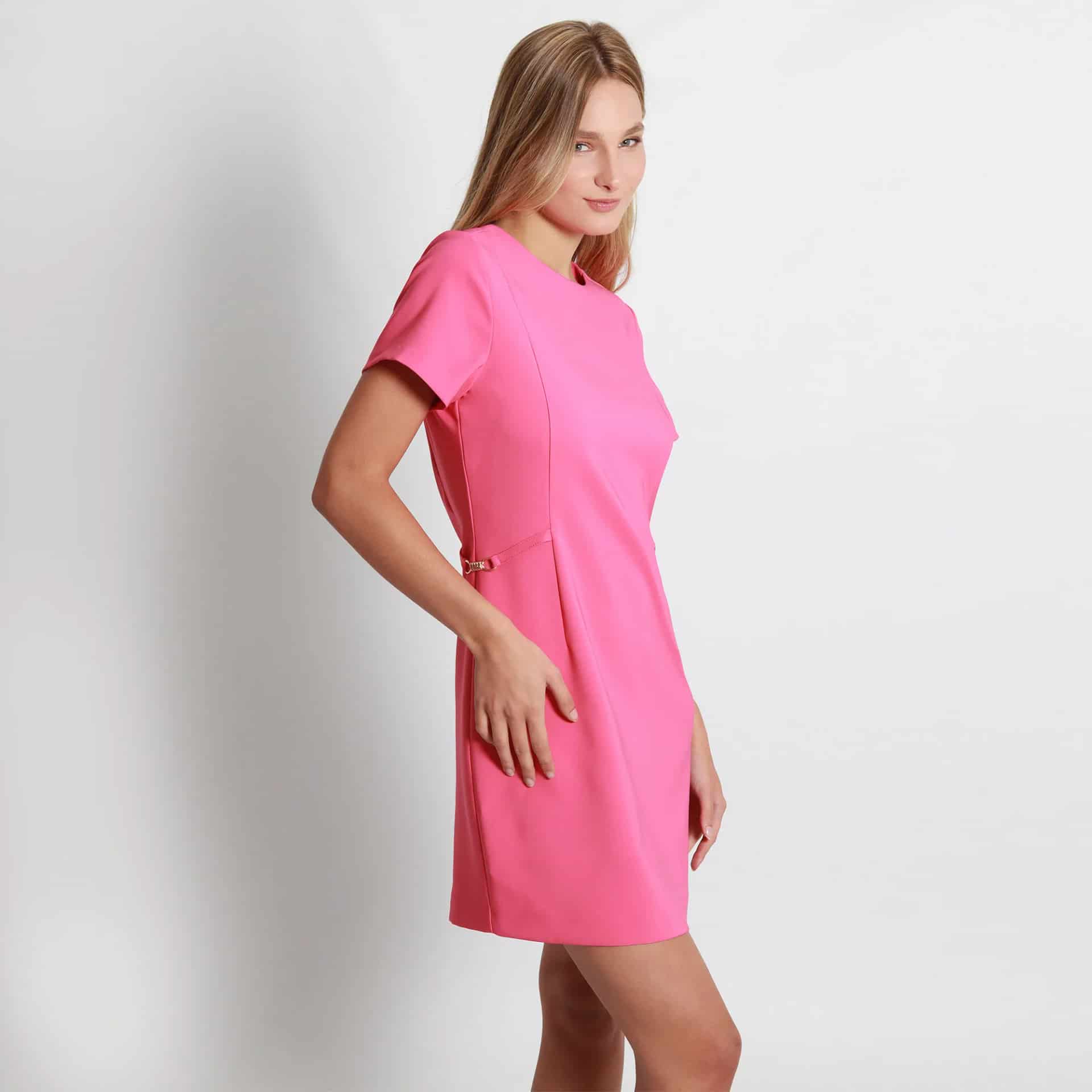 Vestido Corto Con Detalle En Cintura - miniatura 1