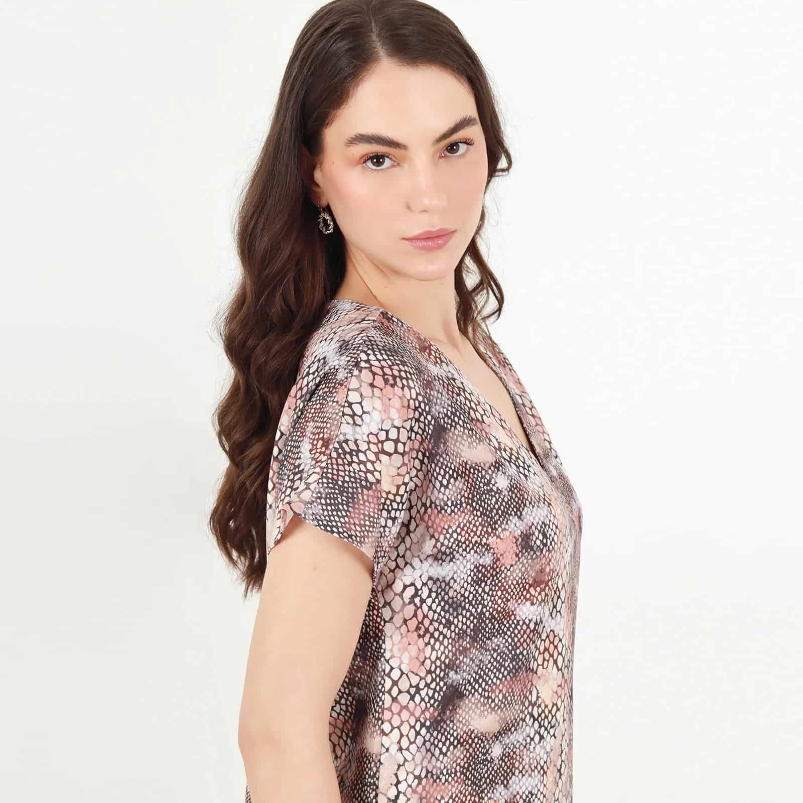 Blusa Cuello V Manga Corta - miniatura 48