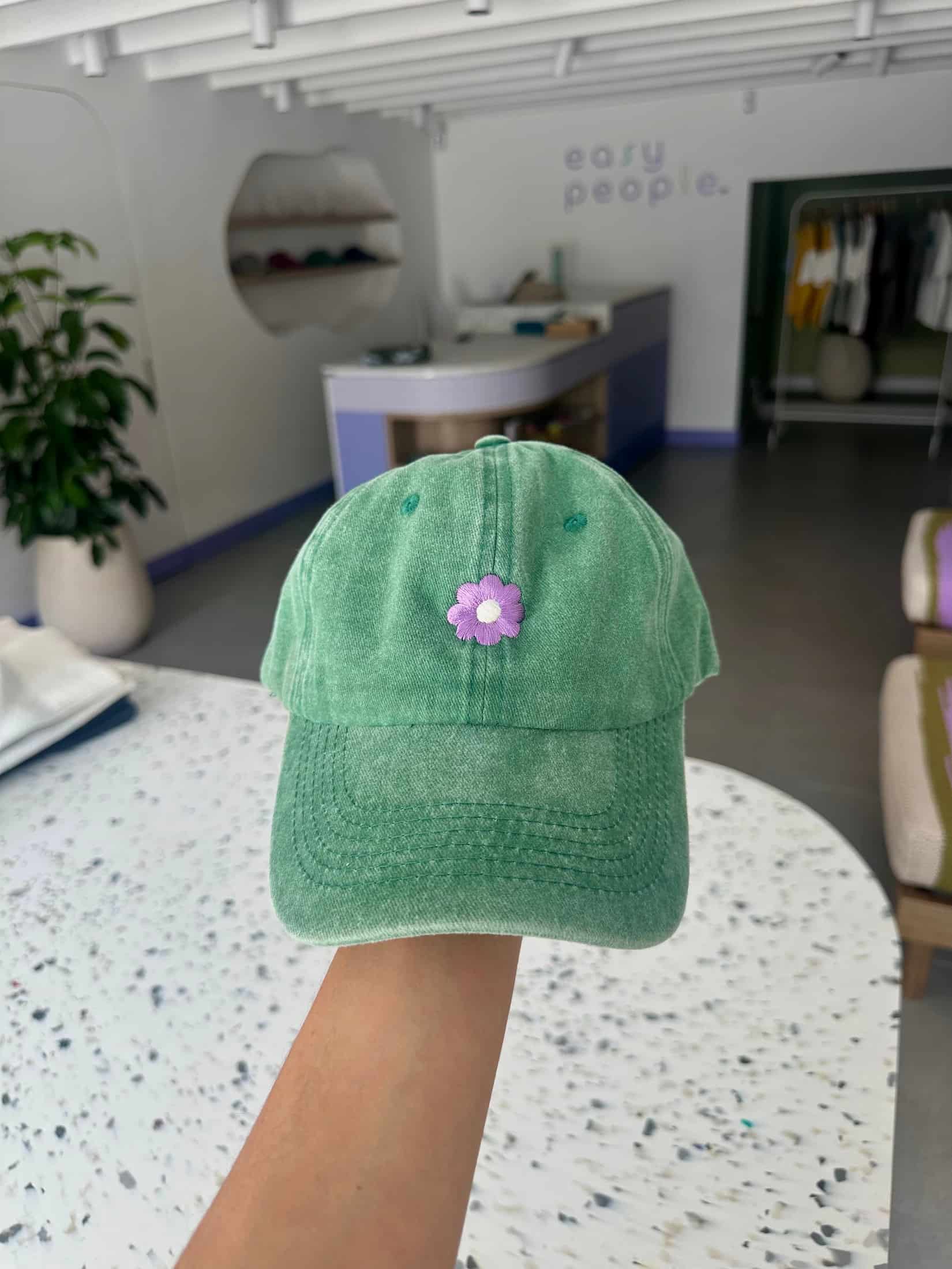 gorra flor bordada - verde - miniatura 2