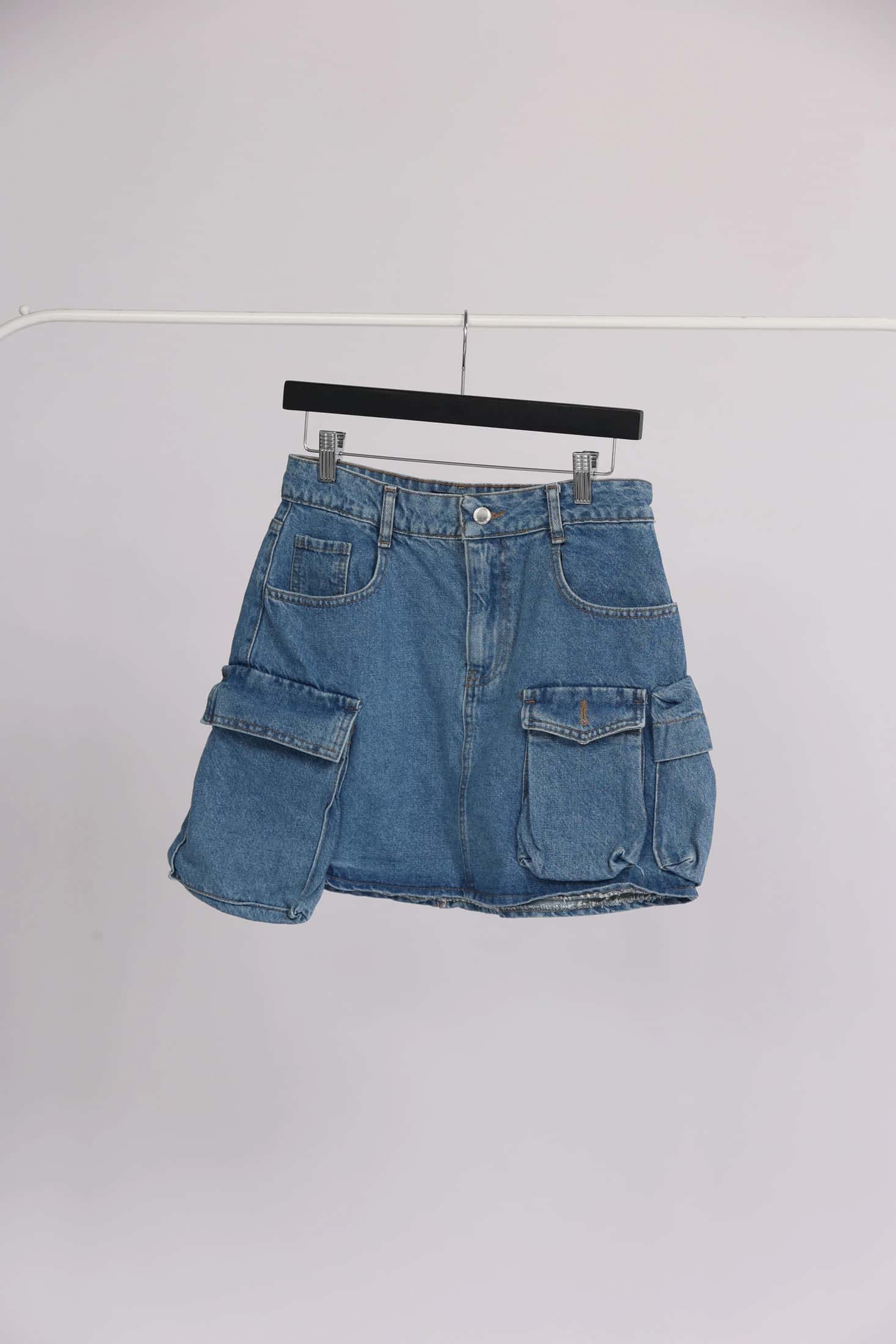 DENIM CARGO SKIRT