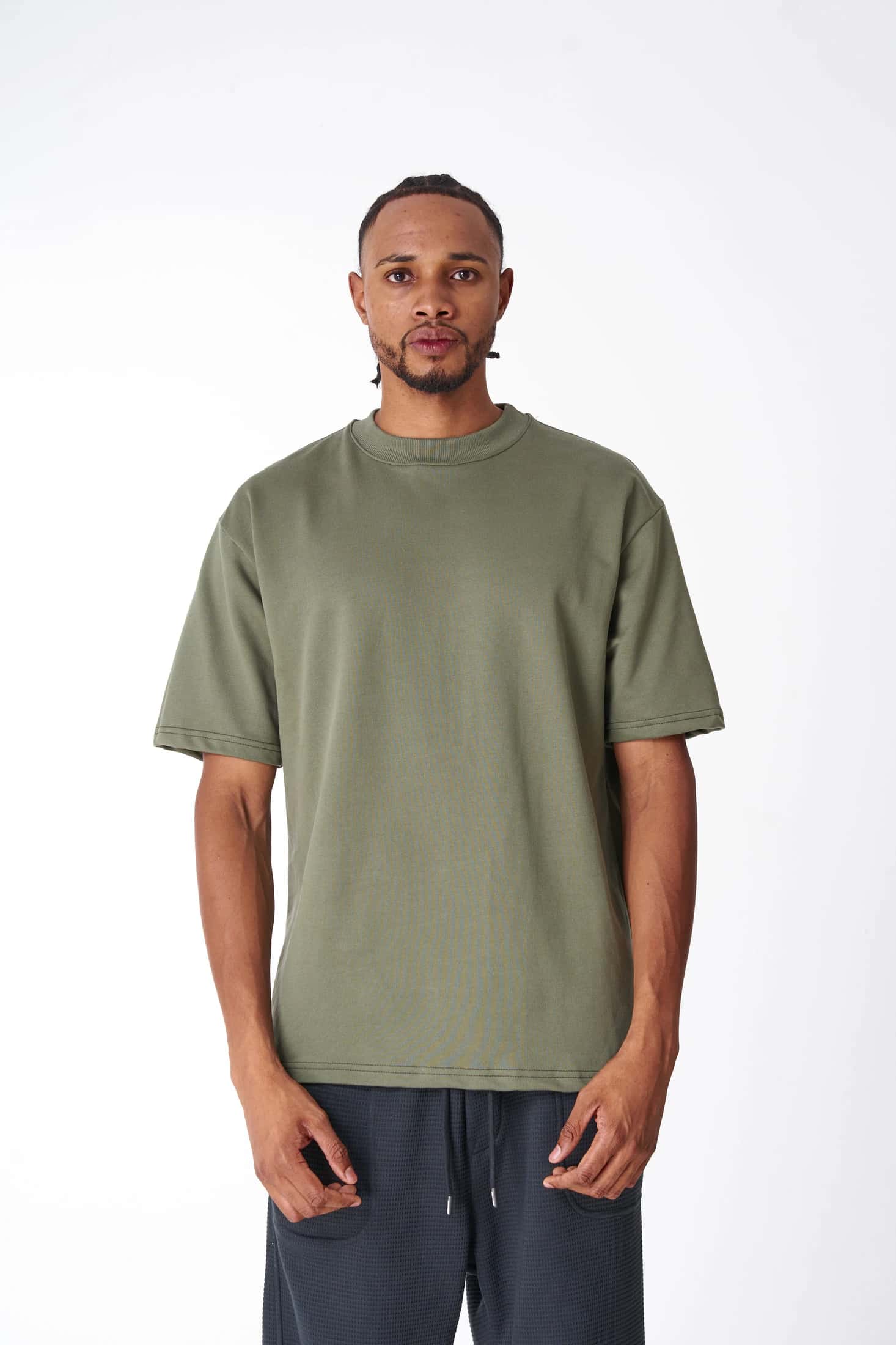CAMISETA 300 GRAMOS 100% ALGODÓN VERDE MILITAR