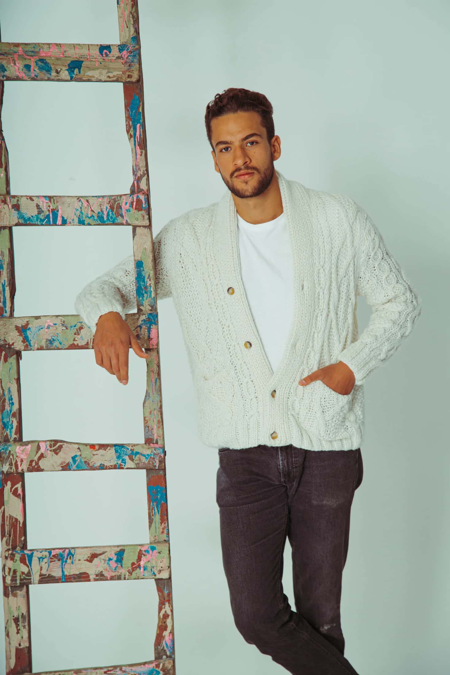 MATEO V-NECK BRAIDED KNIT SWEATER