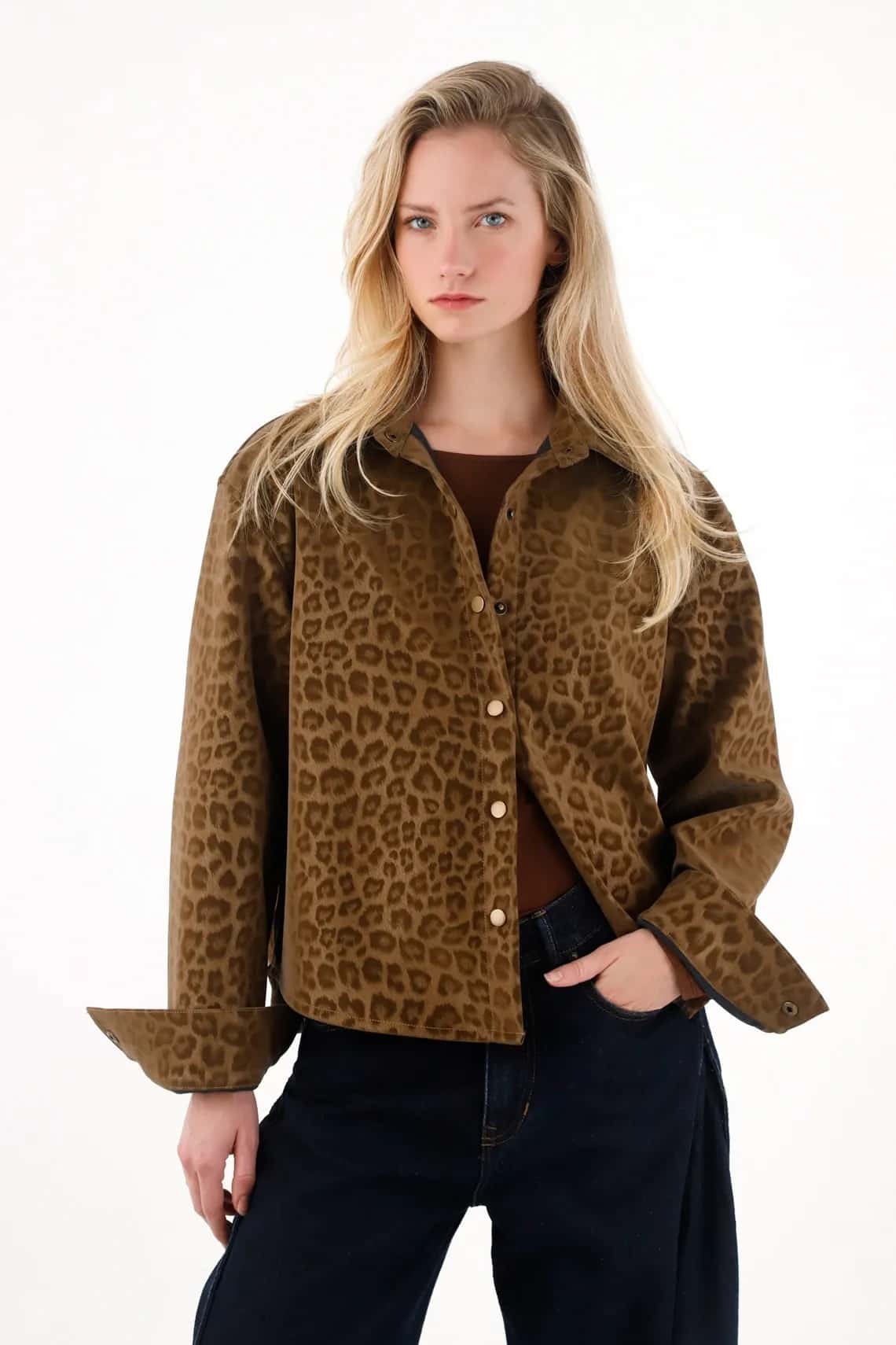 Chaqueta con diseño animal print a tono para mujer