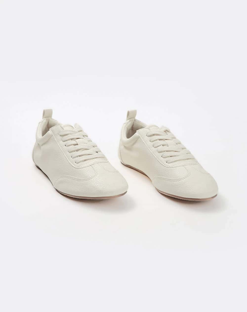 Tenis casuales tipo cuero graneado crudo mujer
