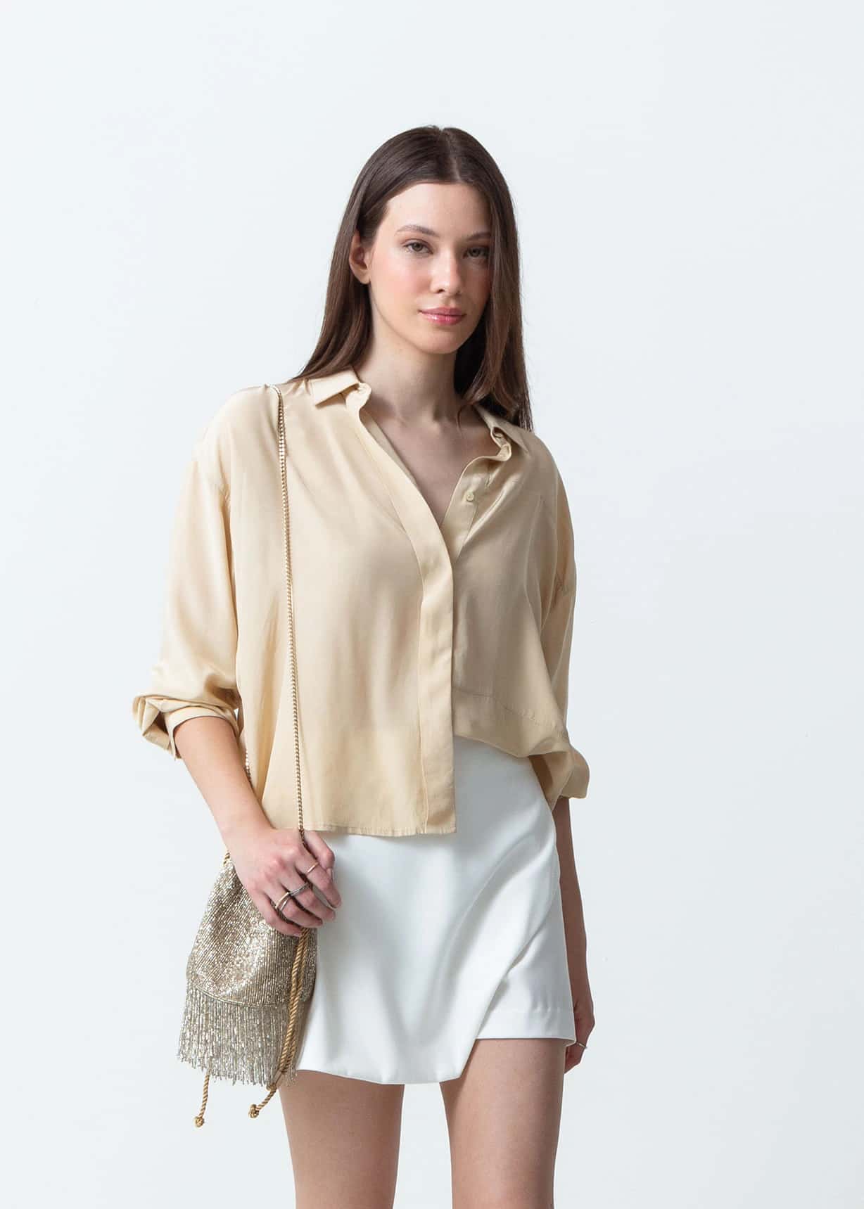 Camisa de tela tipo satín