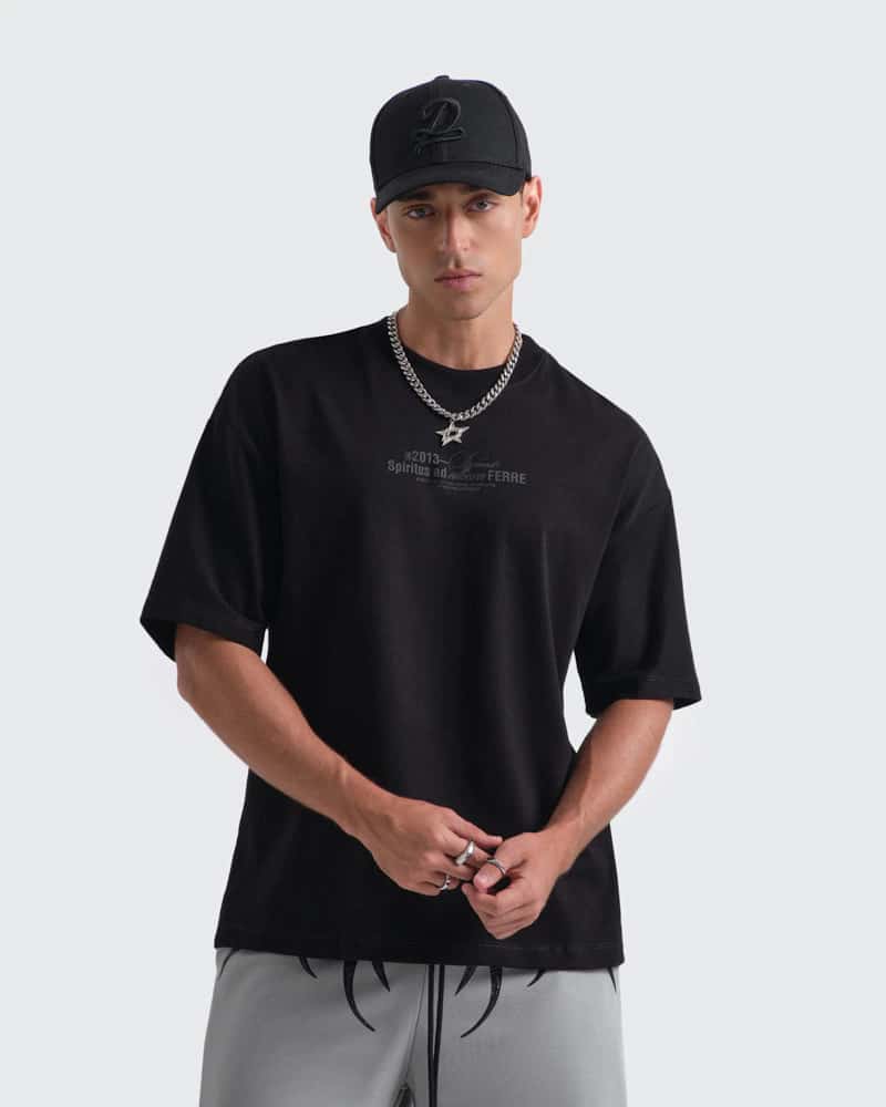 Camiseta Negra Oversize Spirit Keeper - miniatura 1