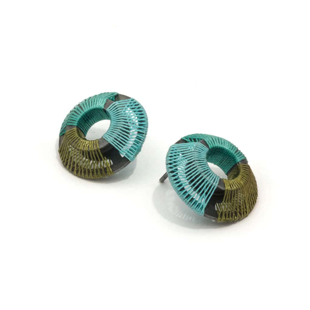 Aretes pequeños hilos