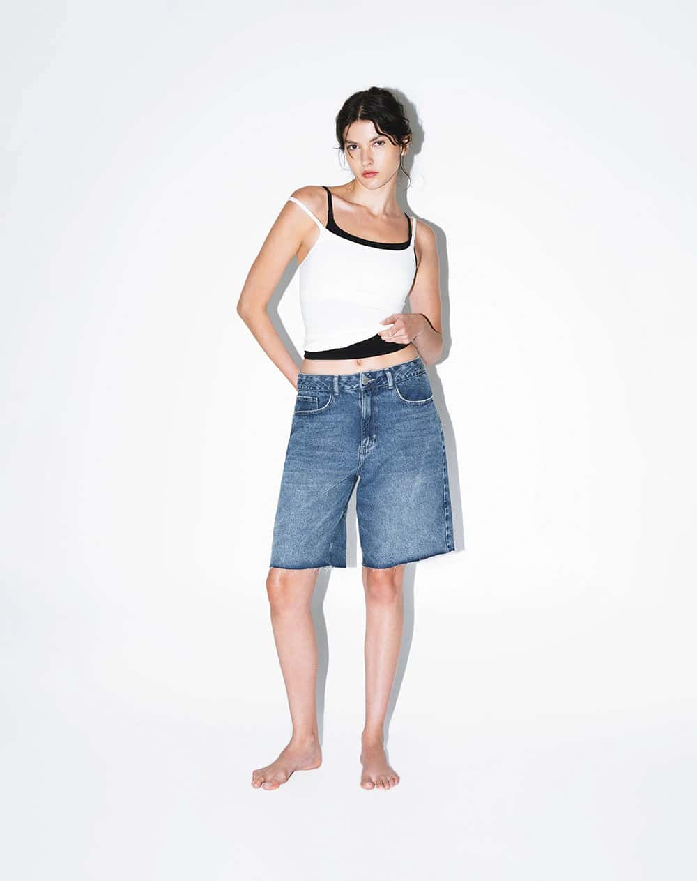 Bermuda regular tiro medio denim índigo medio mujer