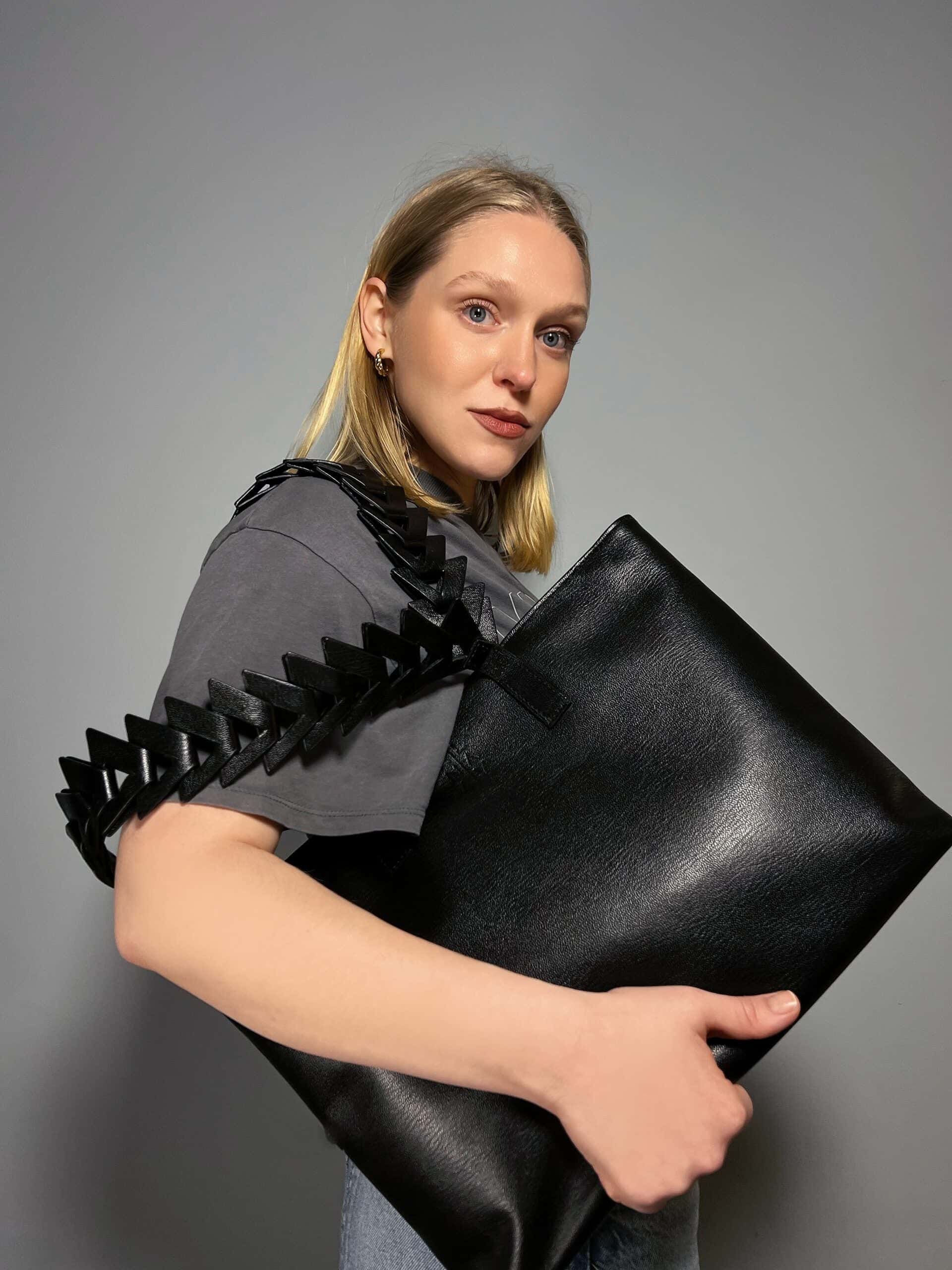 Caro Laptop Tote Negro 14"