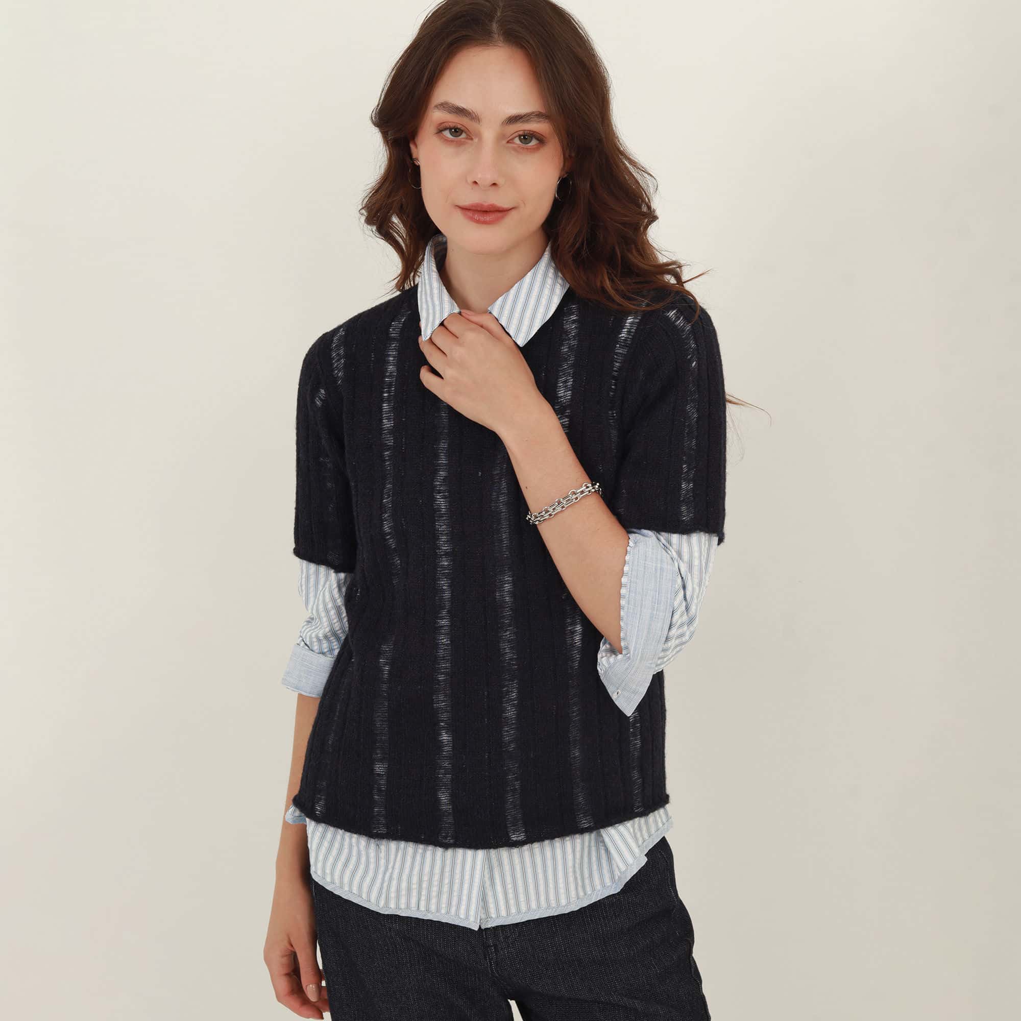 Sweater Cuello Redondo Manga Corta