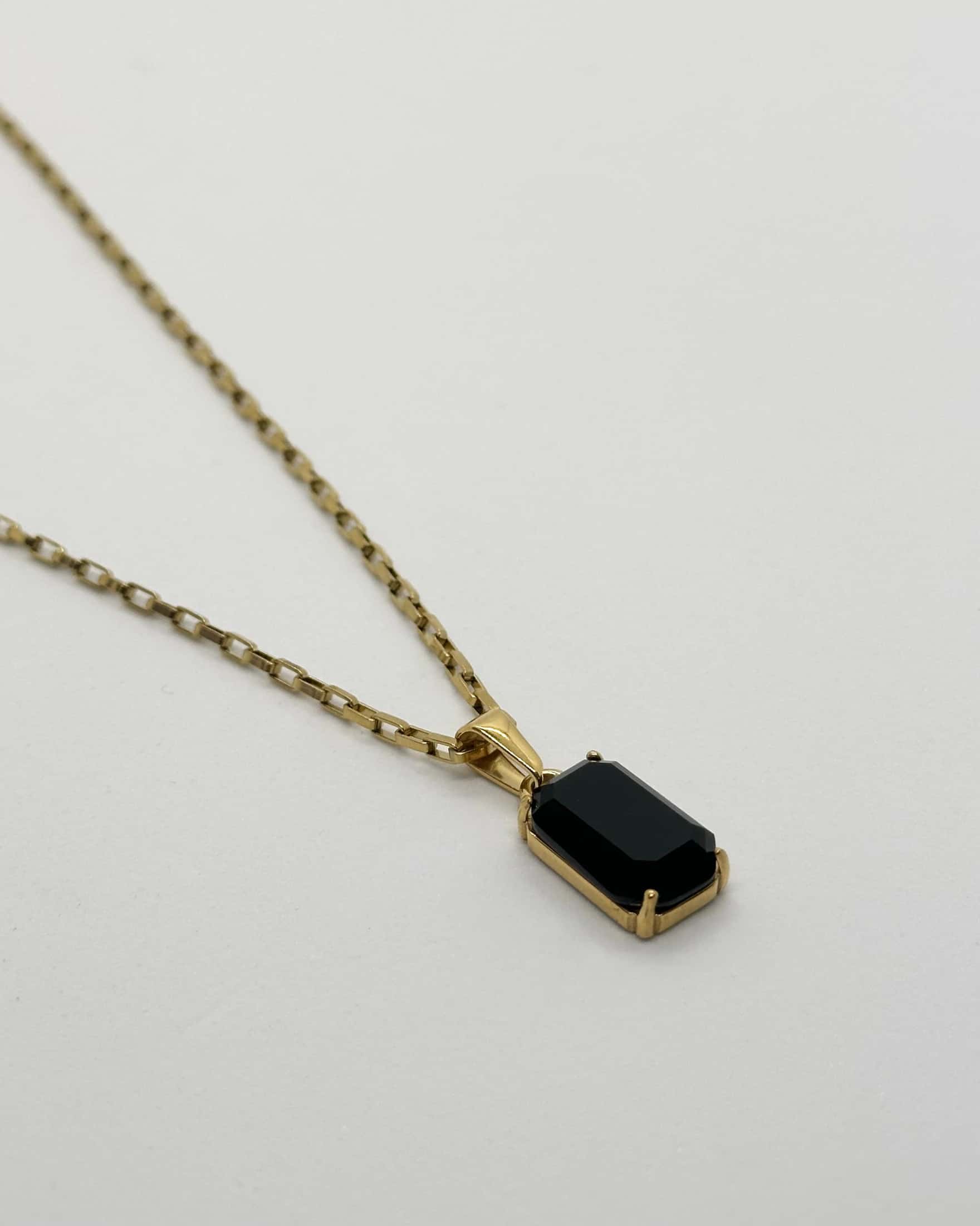 Onyx Pendant - Gold