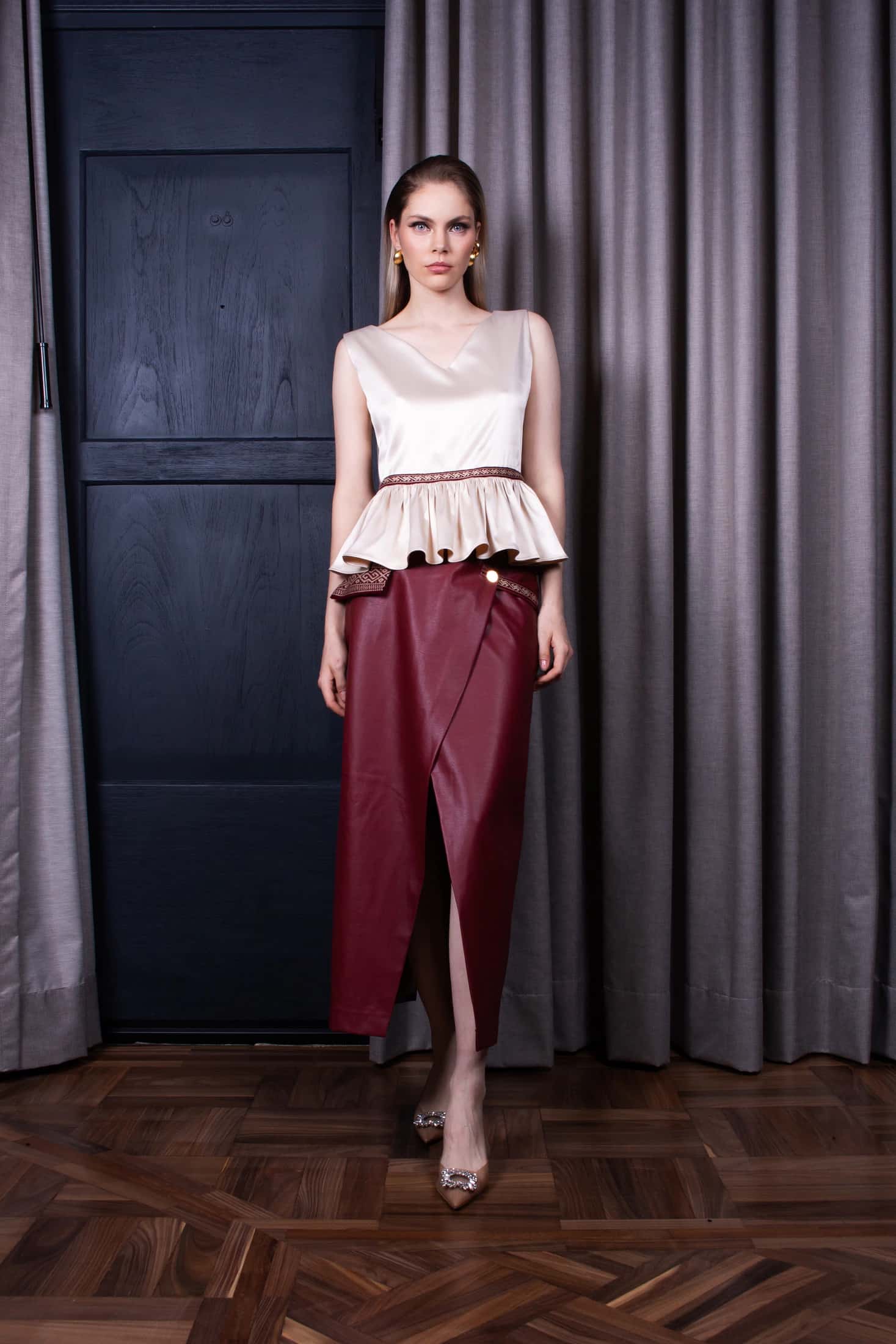Top de Satin Espalda Sagrada