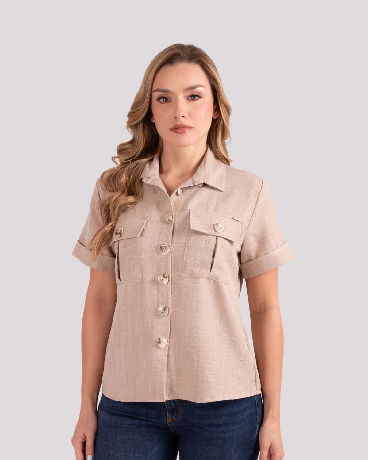 Camisa arena manga corta para mujer