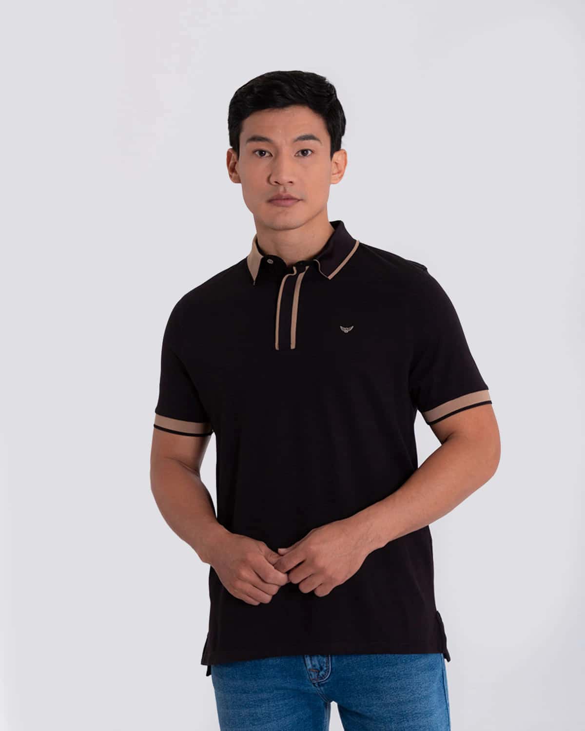 Polo slim negra para hombre