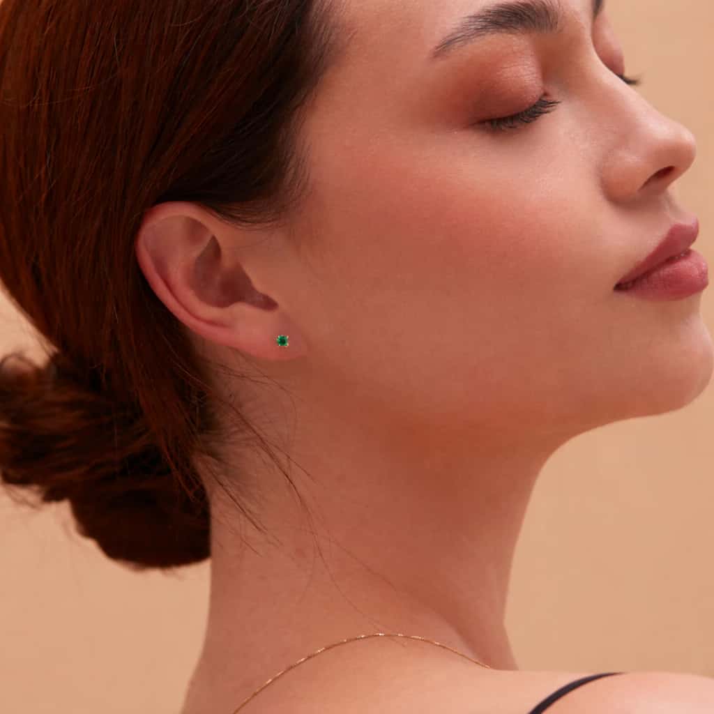 Round Emerald Studs petite”s” - miniatura 2