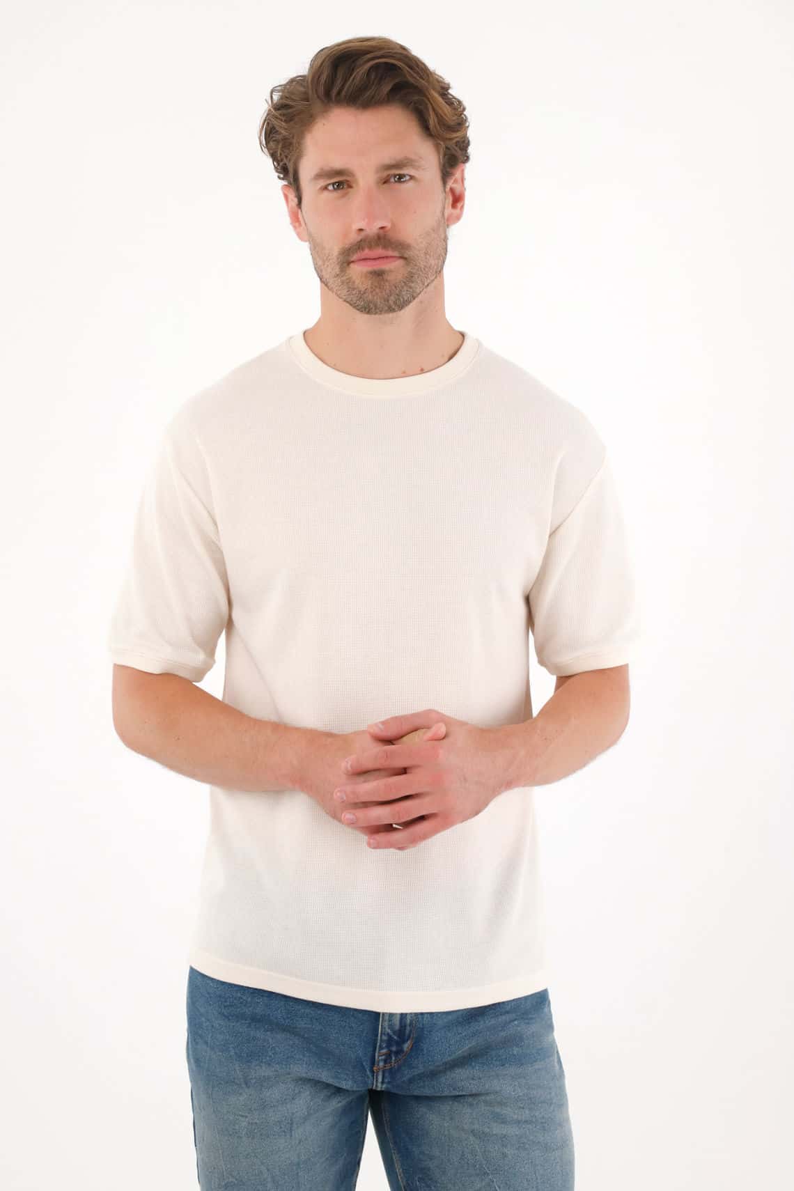 Camiseta relaxed fit con textura waffle de algodón crema para hombre