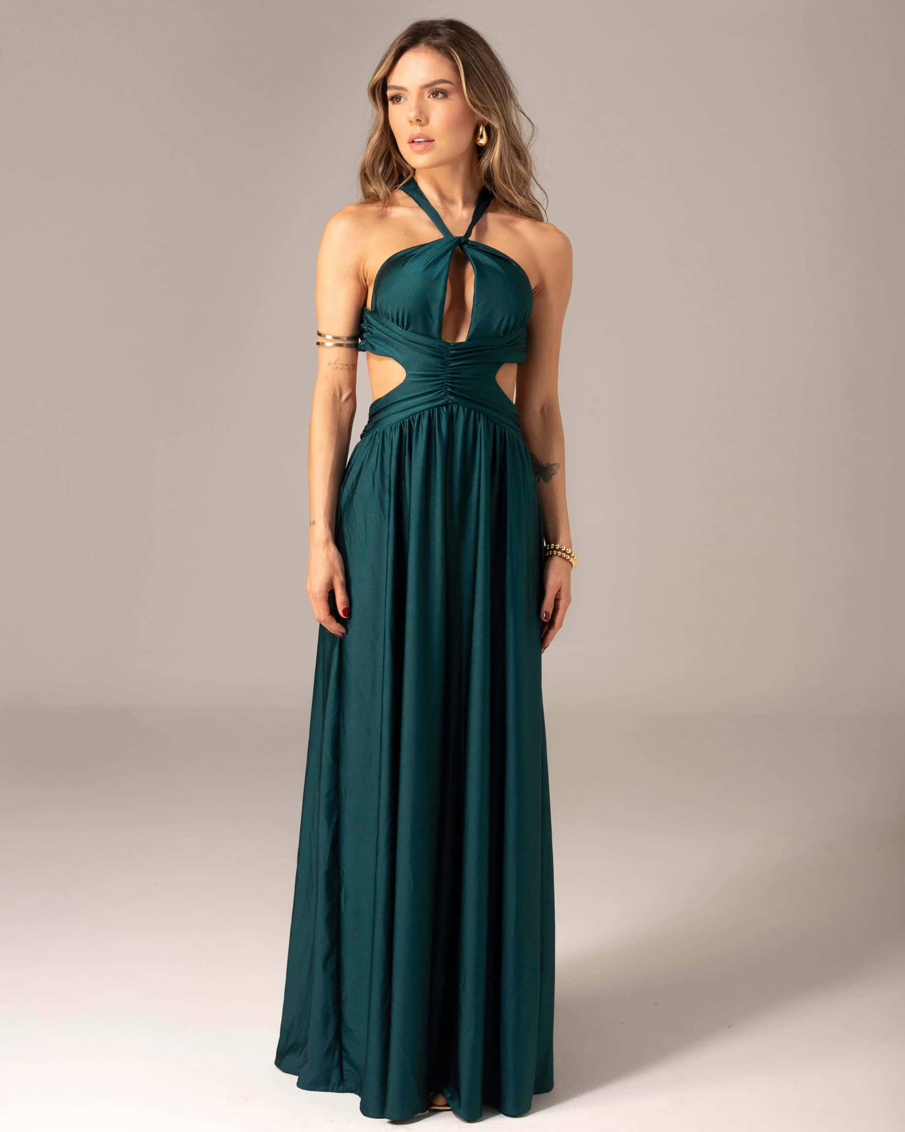 Vestido Largo Halter con Cut Outs