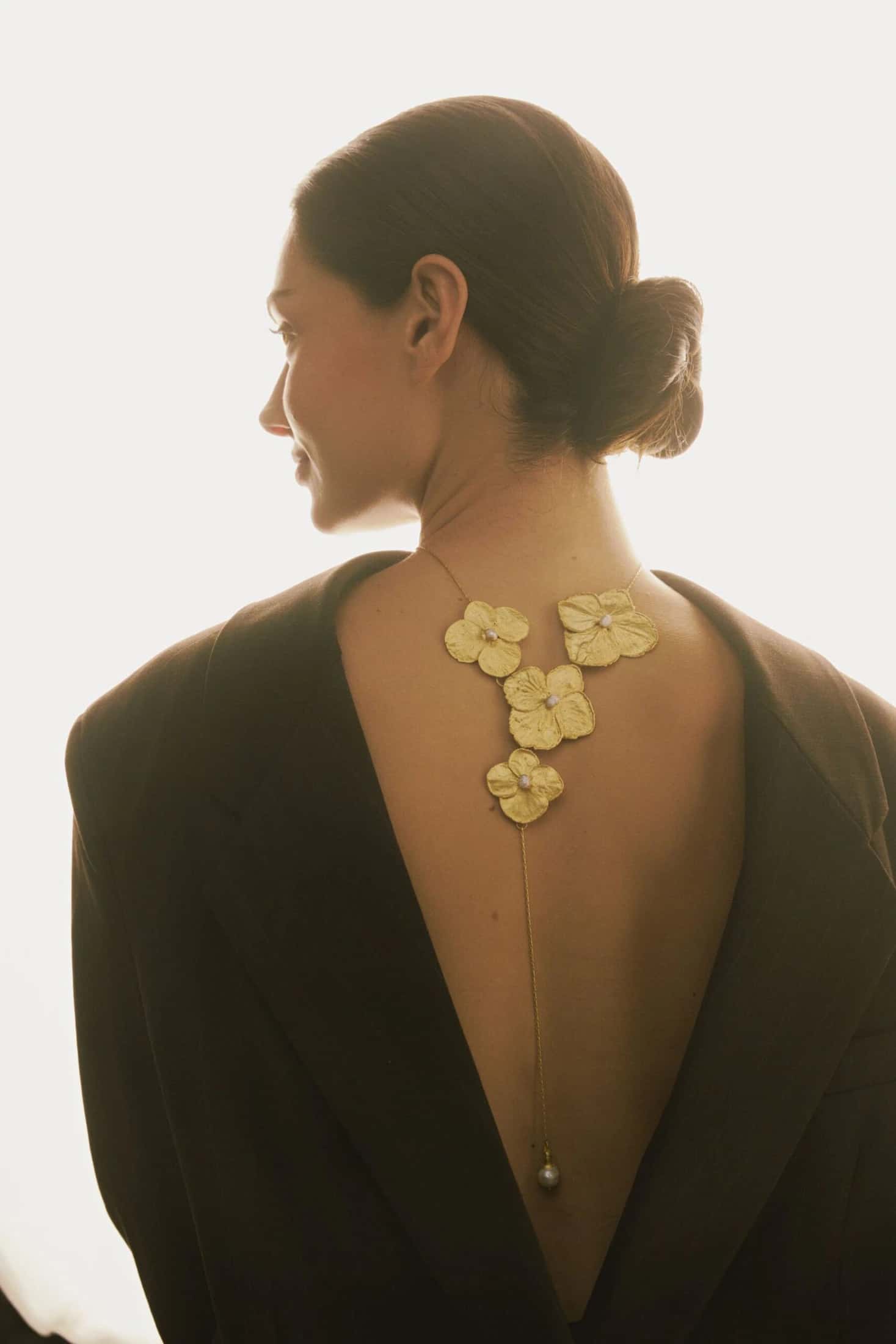 HYDRANGEAS AND PEARLS NECKLACE X4