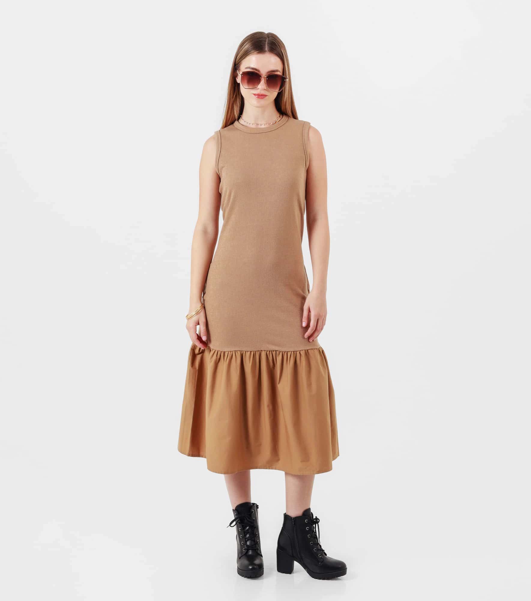 Vestido largo tejido cuello redondo evasé