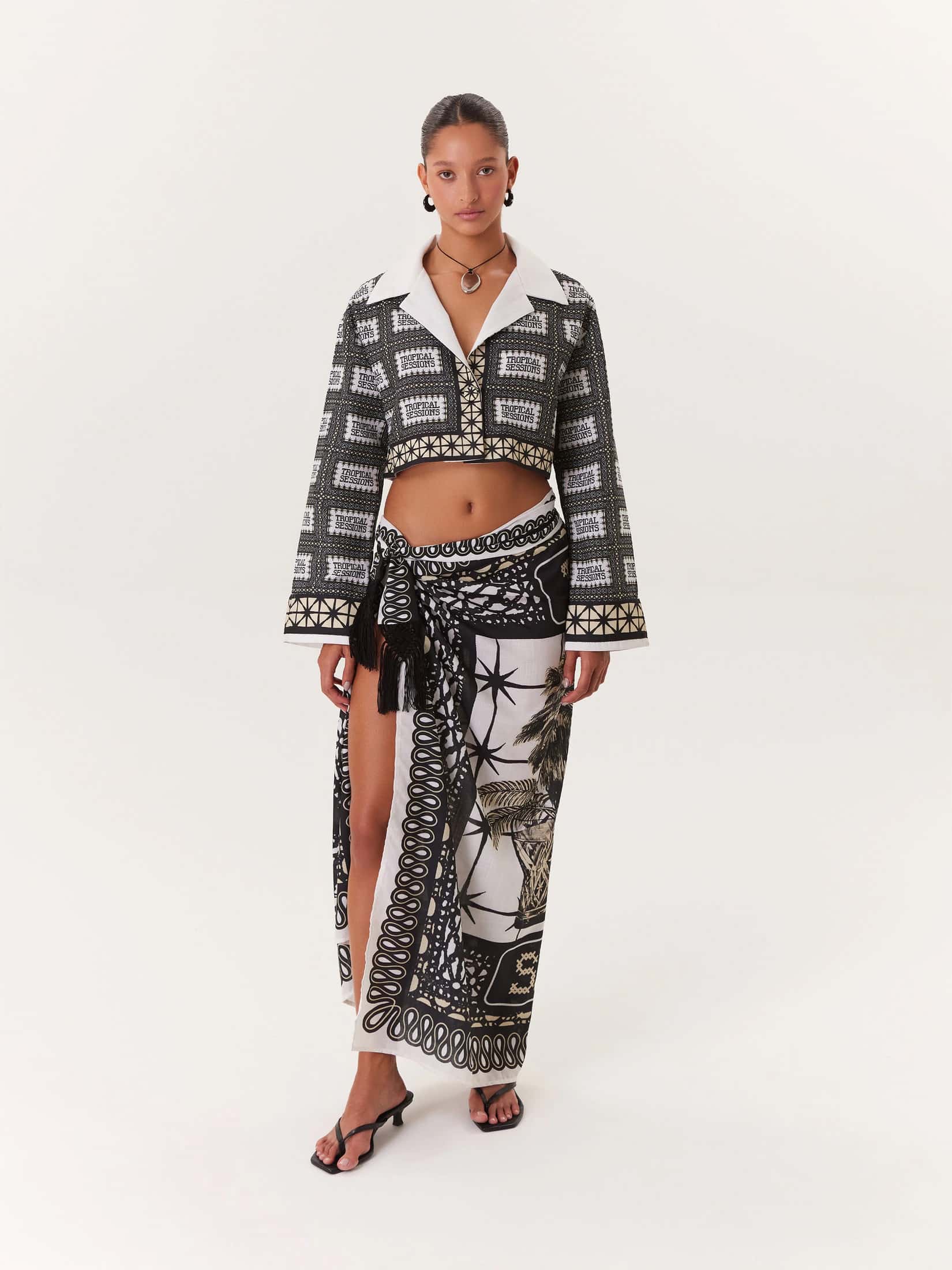 Cropped Blouse Tropical - Negro