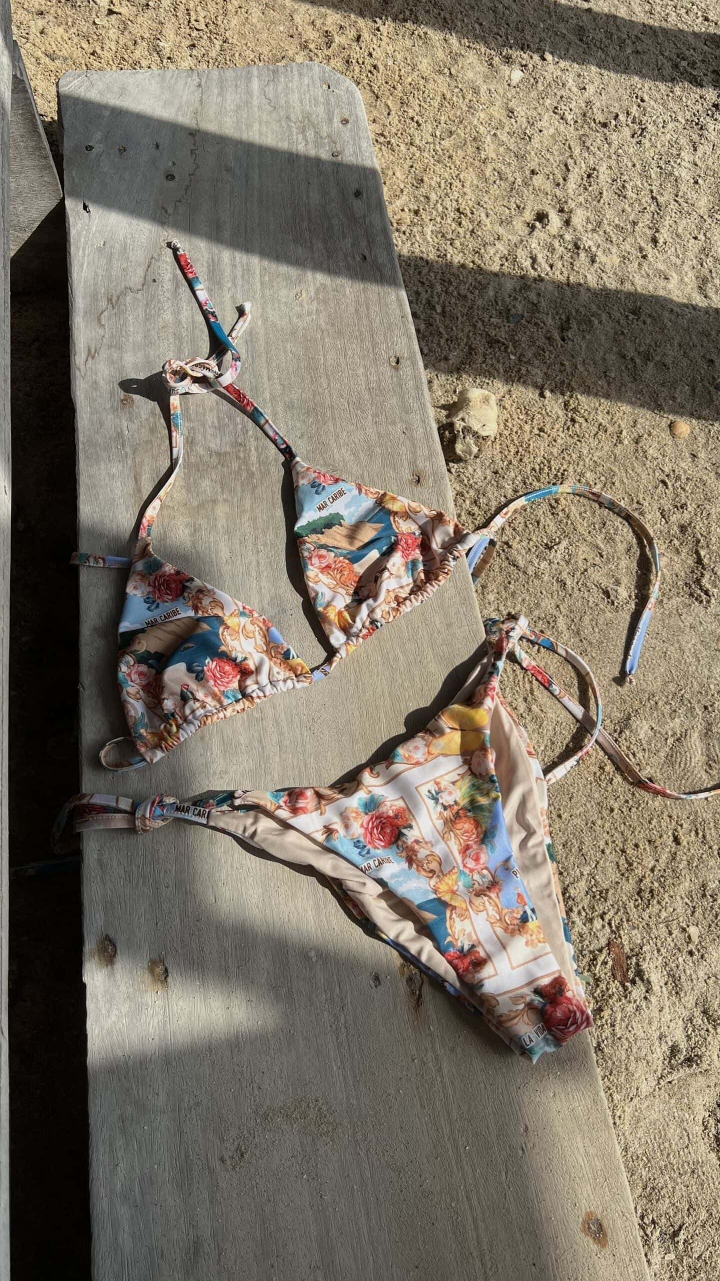 Heráldica Bikini - miniatura 1