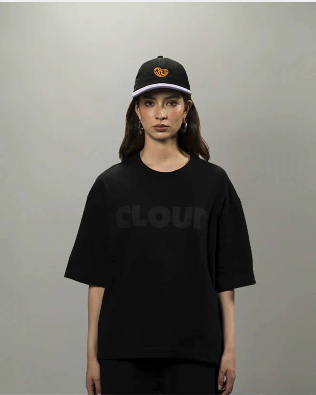 CAMISETA BLOCK NEGRO SOBRE NEGRO REGULAR FIT - miniatura 3