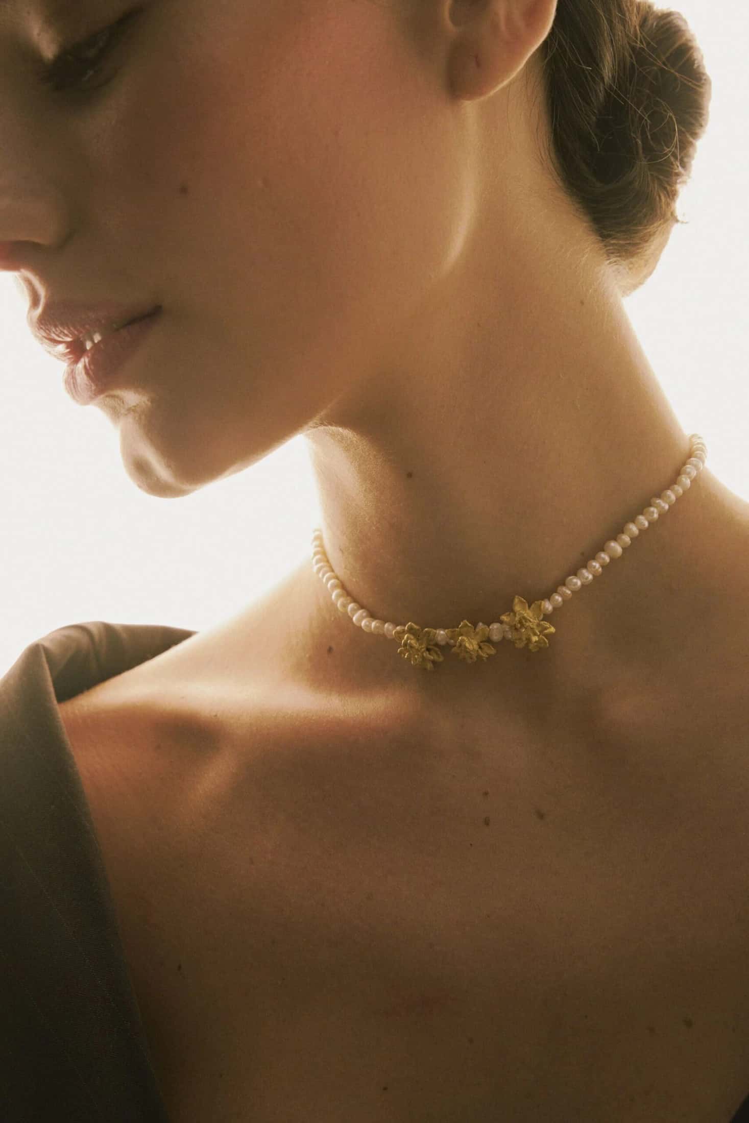 SIGMATOXTALIS X3 AND PEARL NECKLACE