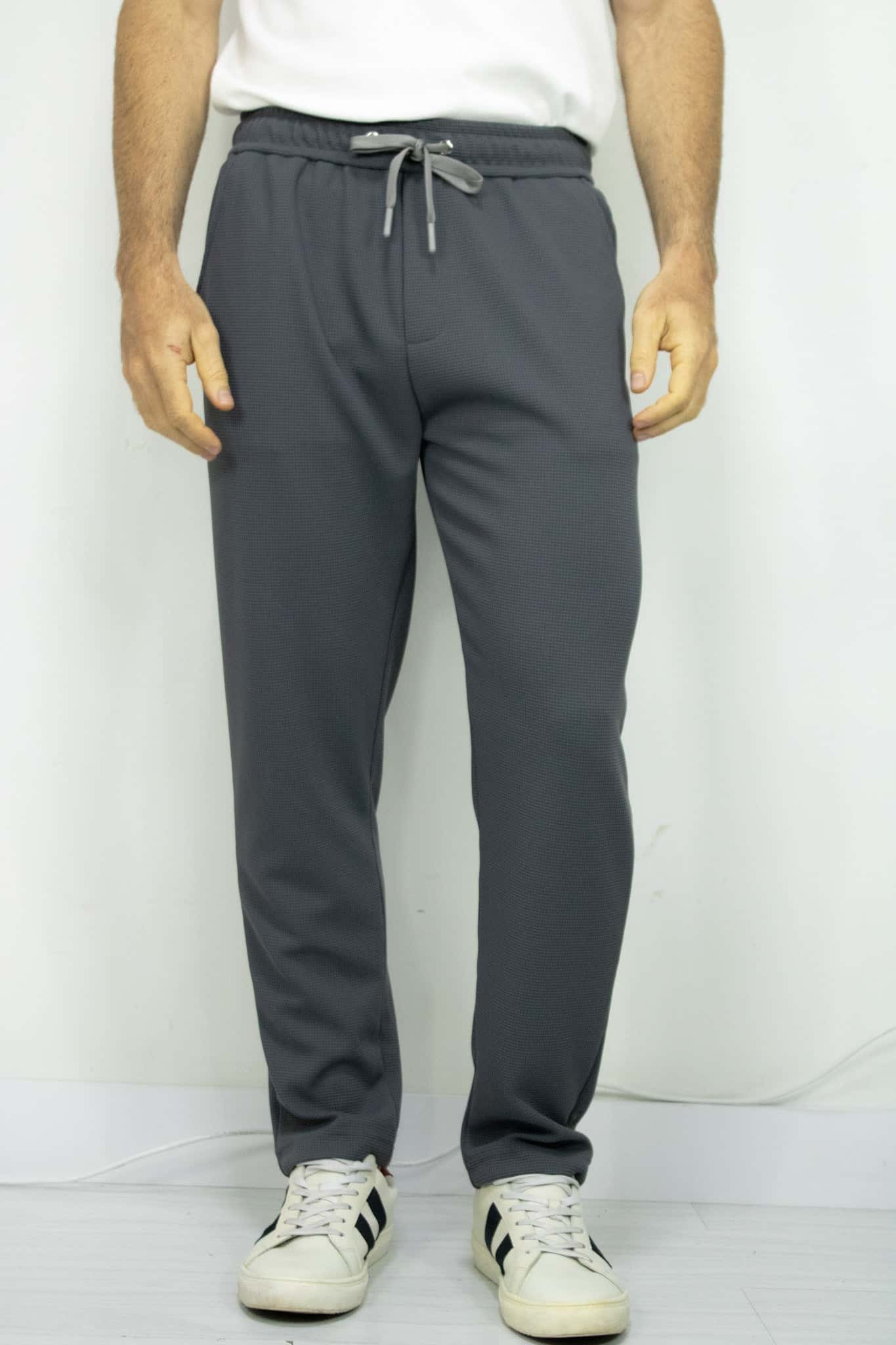 JOGGER TEXTURIZADO GRIS CLARO PARA HOMBRE