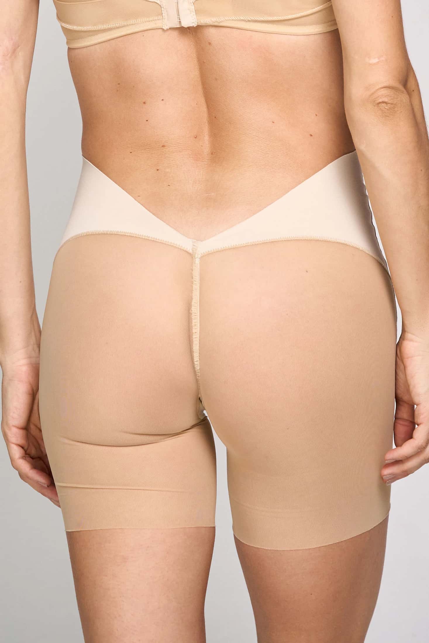 PANTY CICLISTA ELLIPSE INVISIBLE ULTRA COMODO CON ESCOTE EN POSTERIOR ALMA LIMPIA PIEL